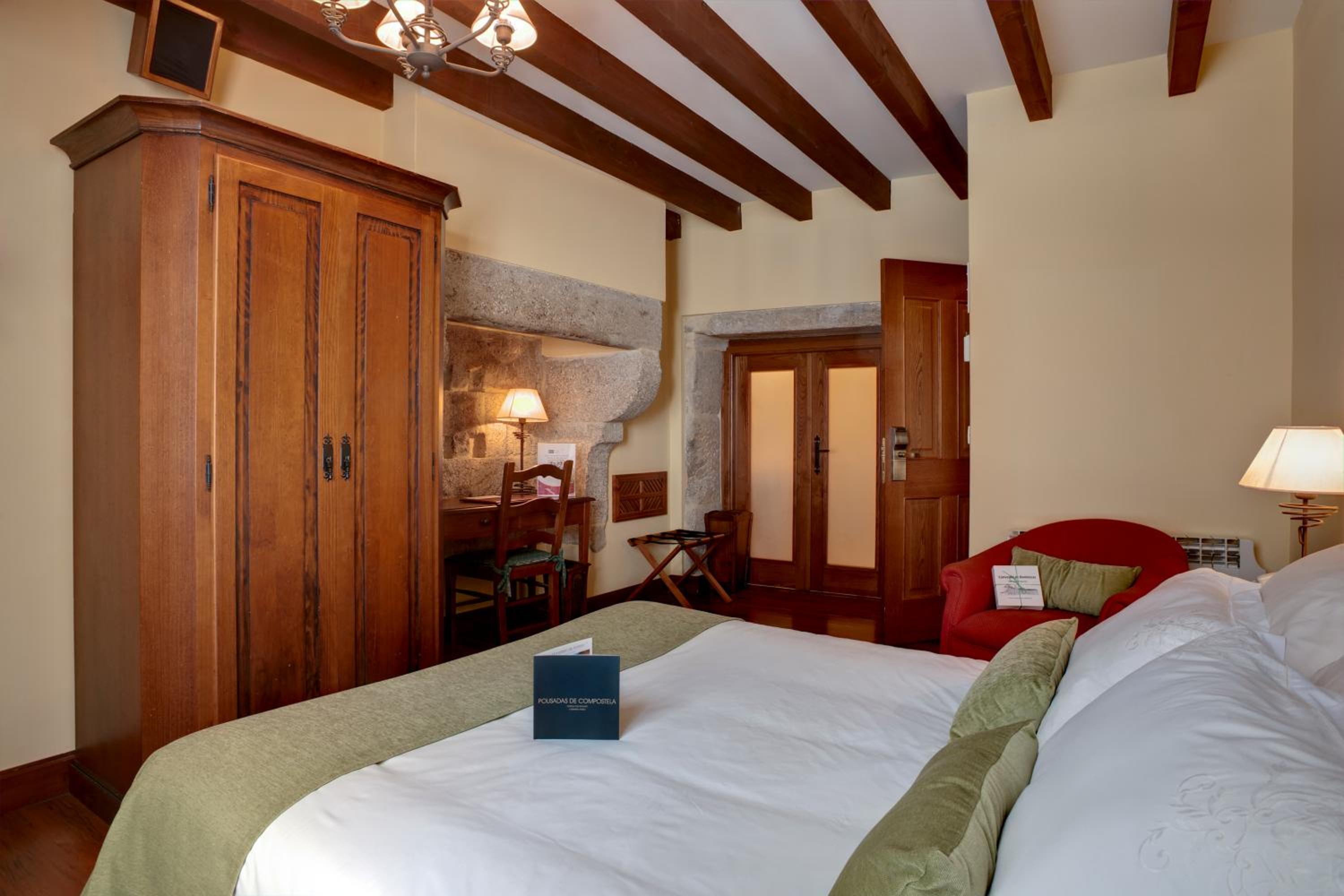 Double or Twin Room - Photo 7