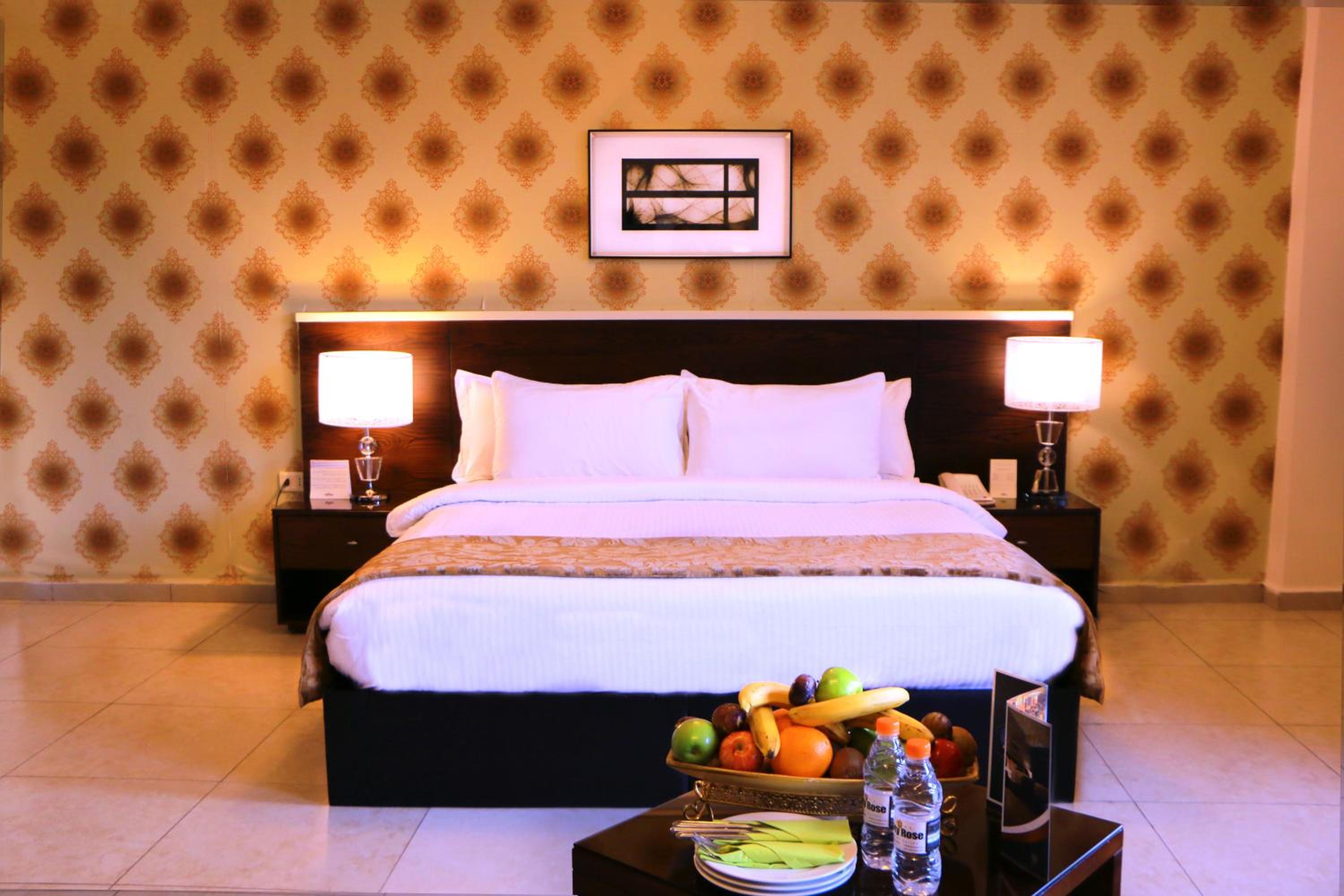 Executive Double or Twin Suite photo 3