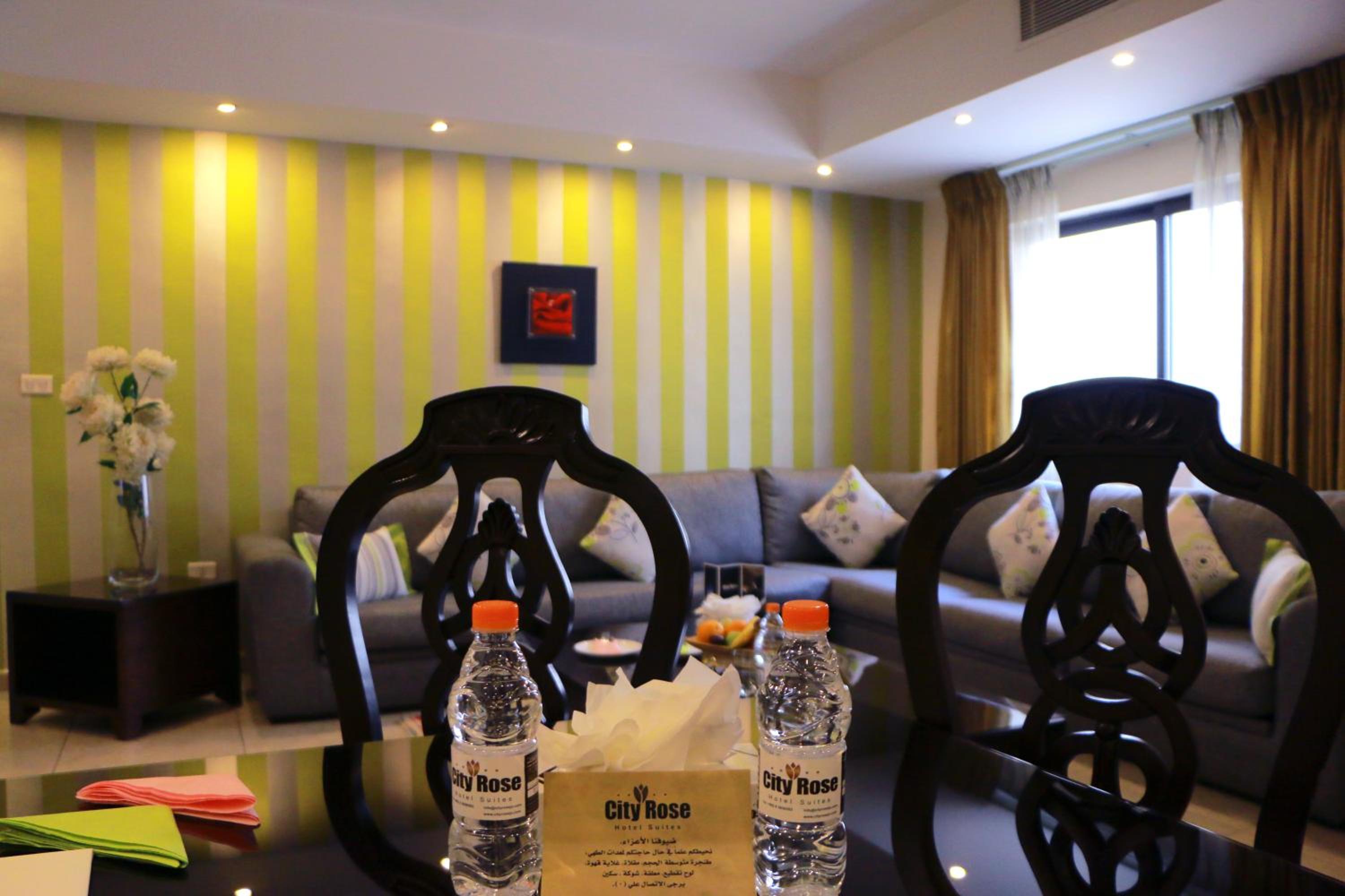City Rose Suite (2 Adults) photo 2