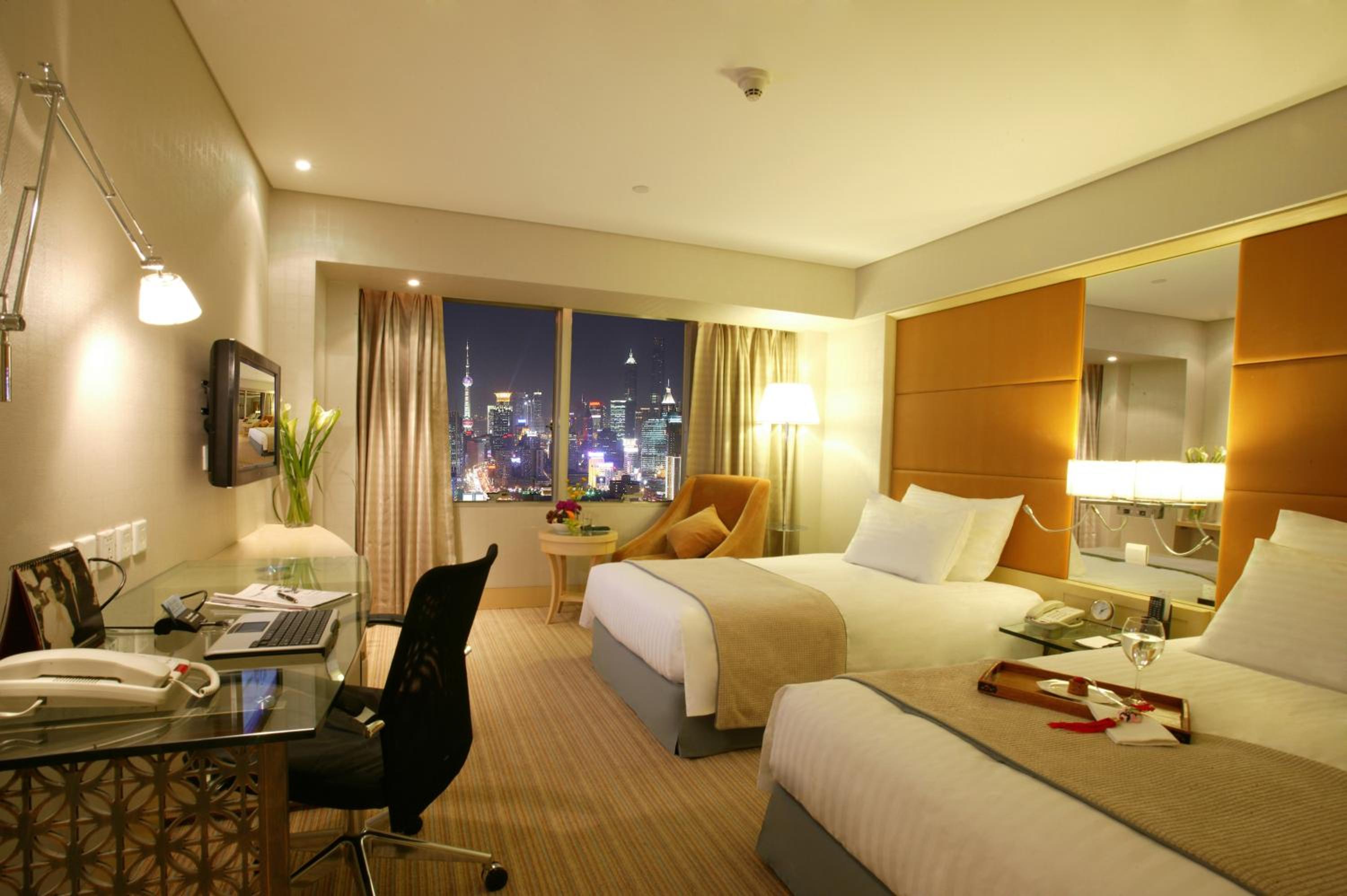 Deluxe Twin Room With City View