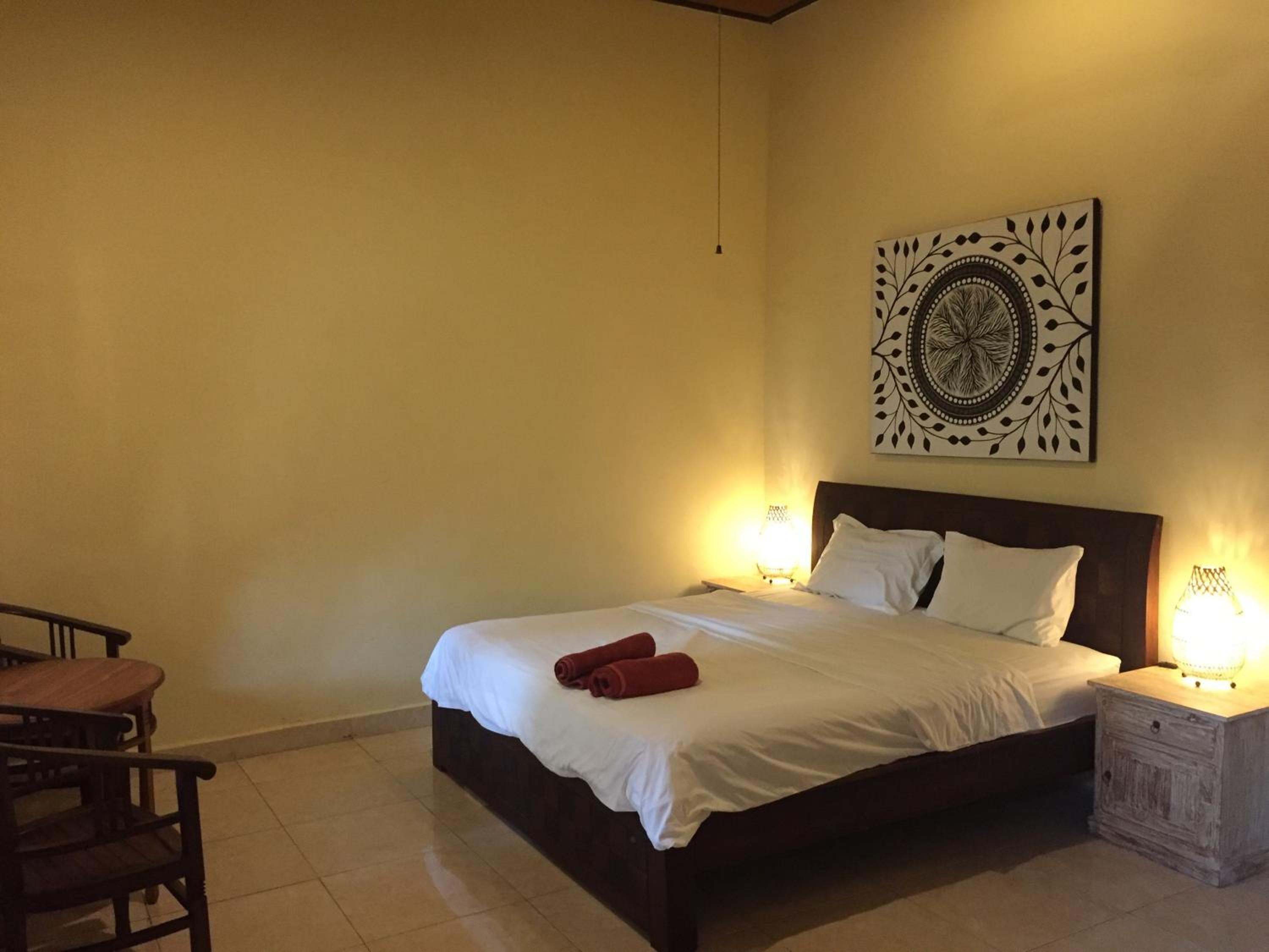 Standard Double or Twin Room - Photo 9