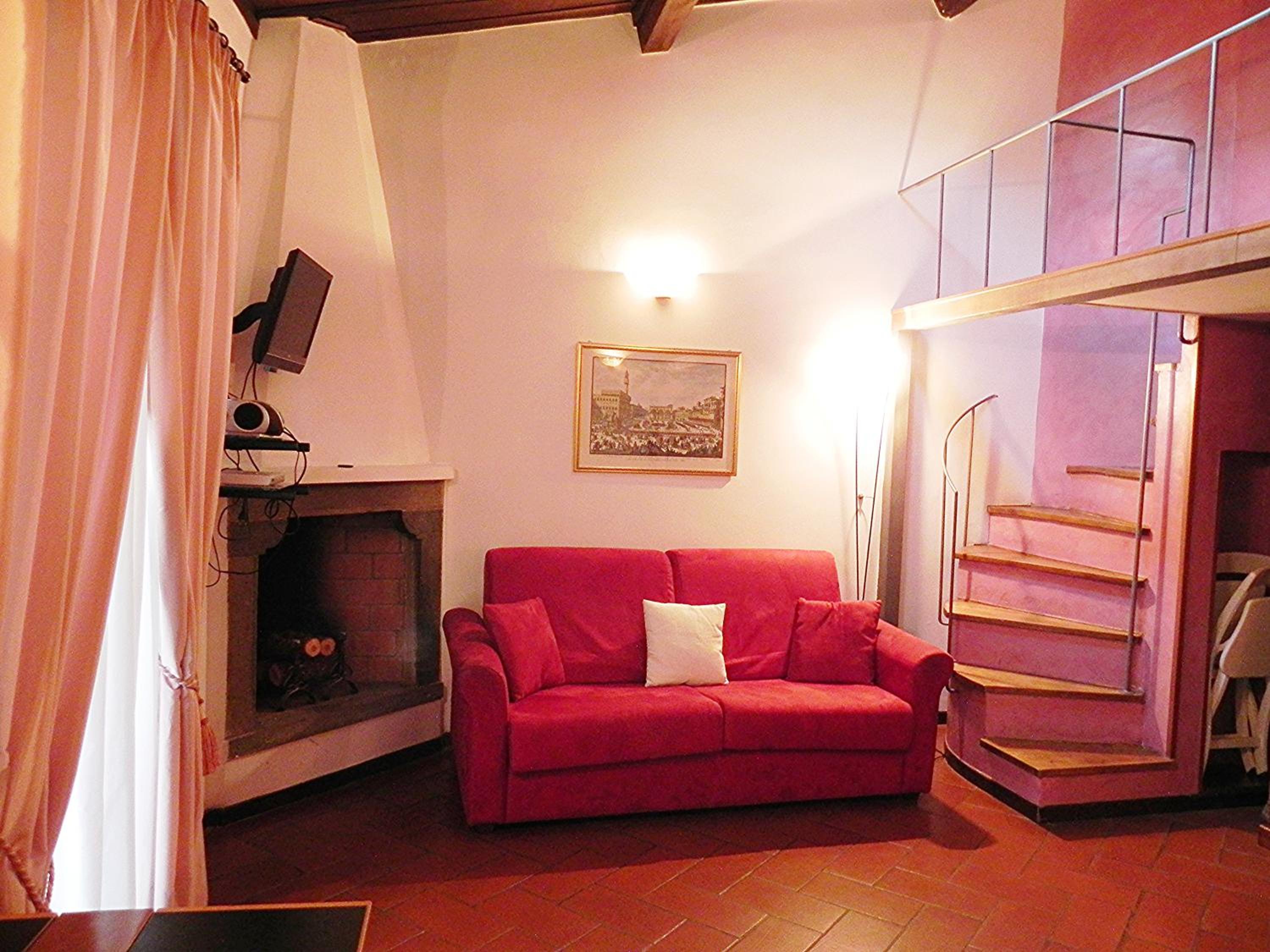 One-Bedroom Apartment with Balcony - Split Level