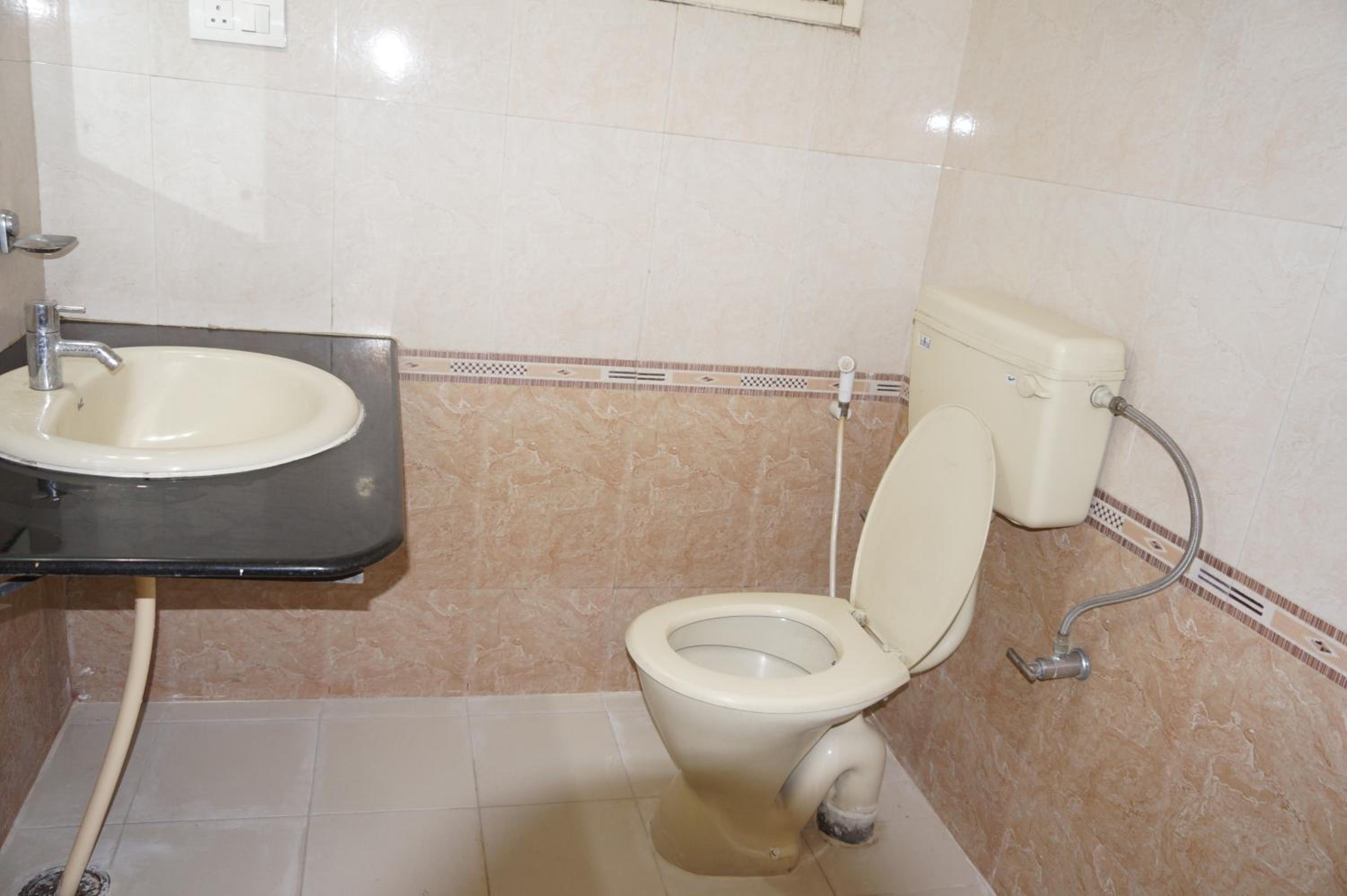 Standard Triple Room - Photo 11