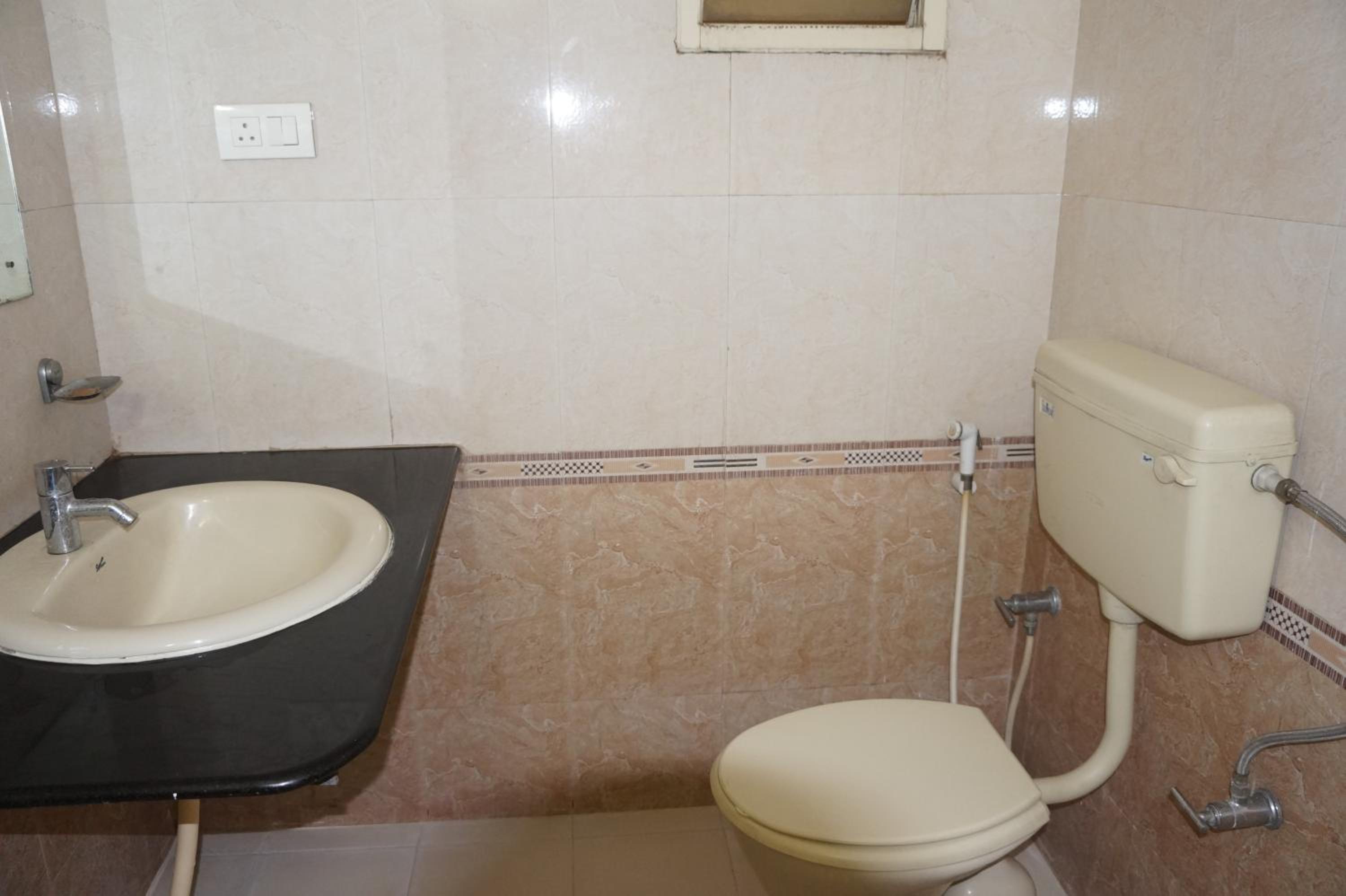 Standard Triple Room - Photo 10