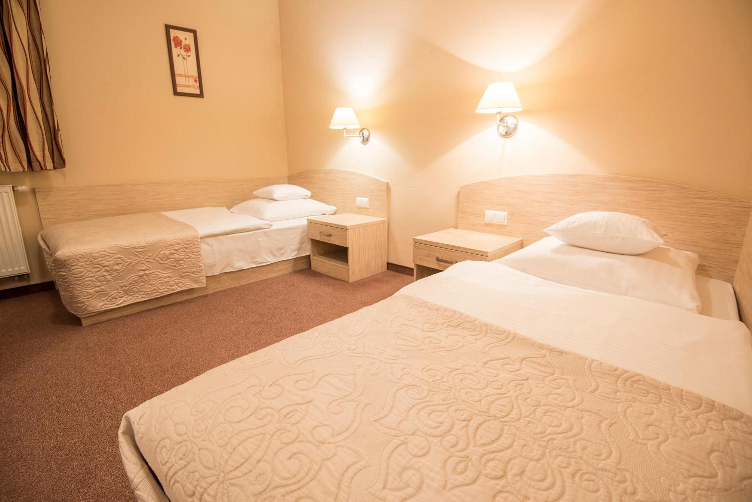 Twin Room - Photo 1