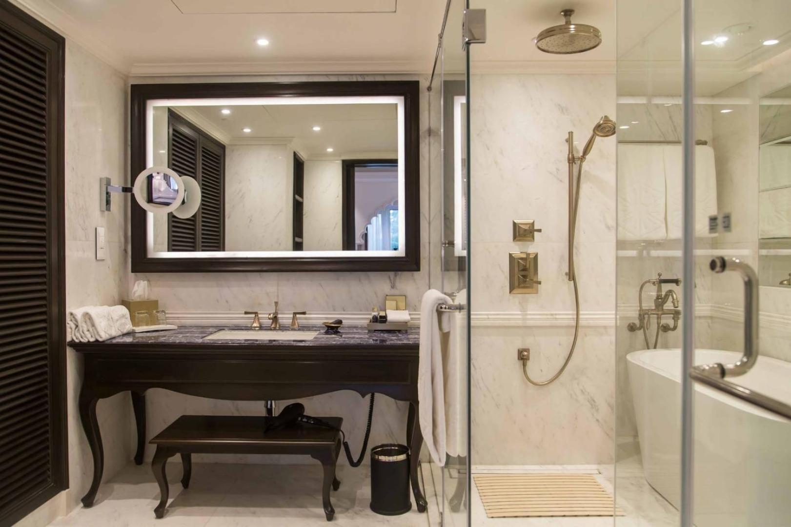 Grand Luxury Suite - Photo 4