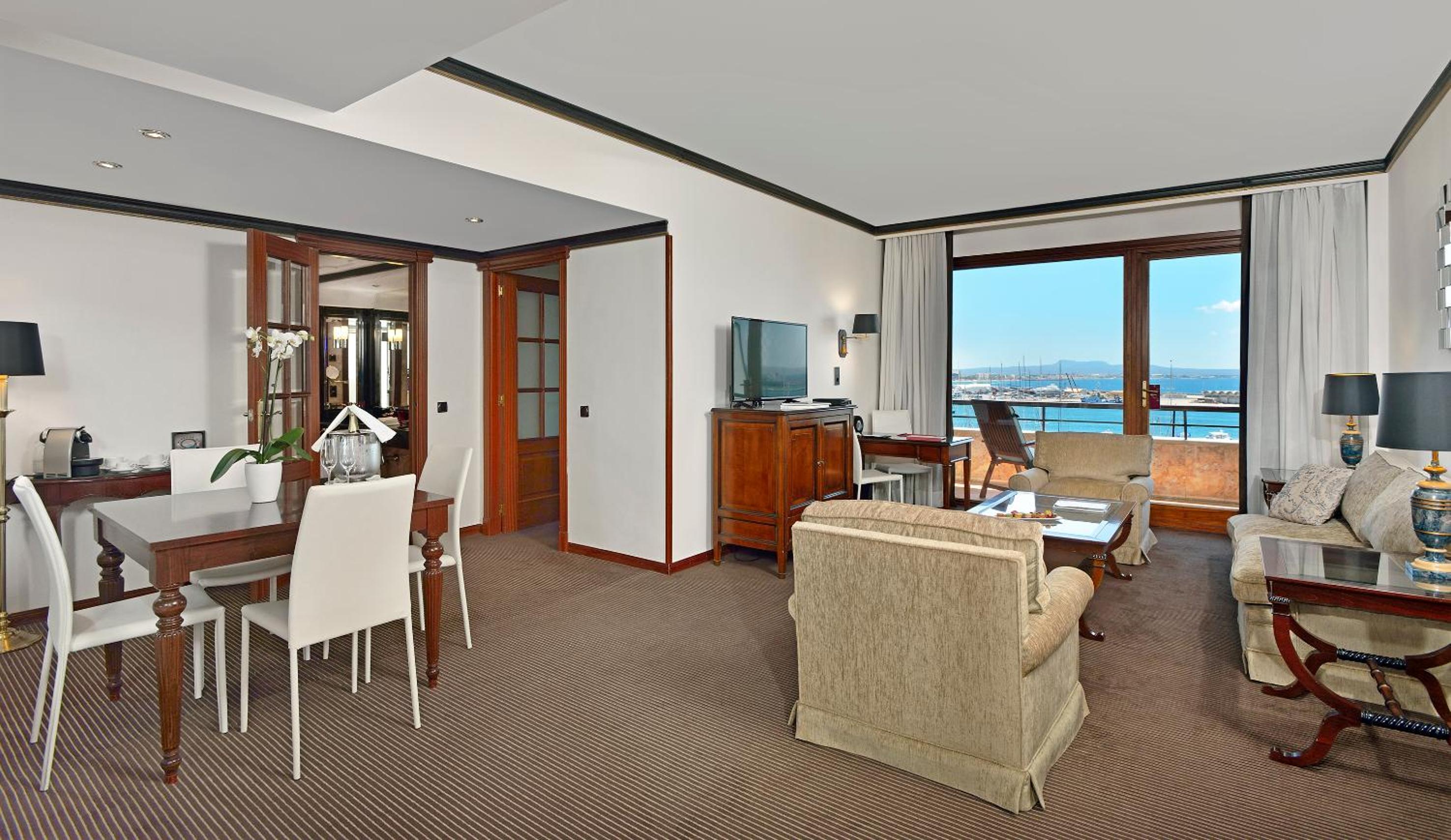 Suite Red Level con vista al mar y a la catedral