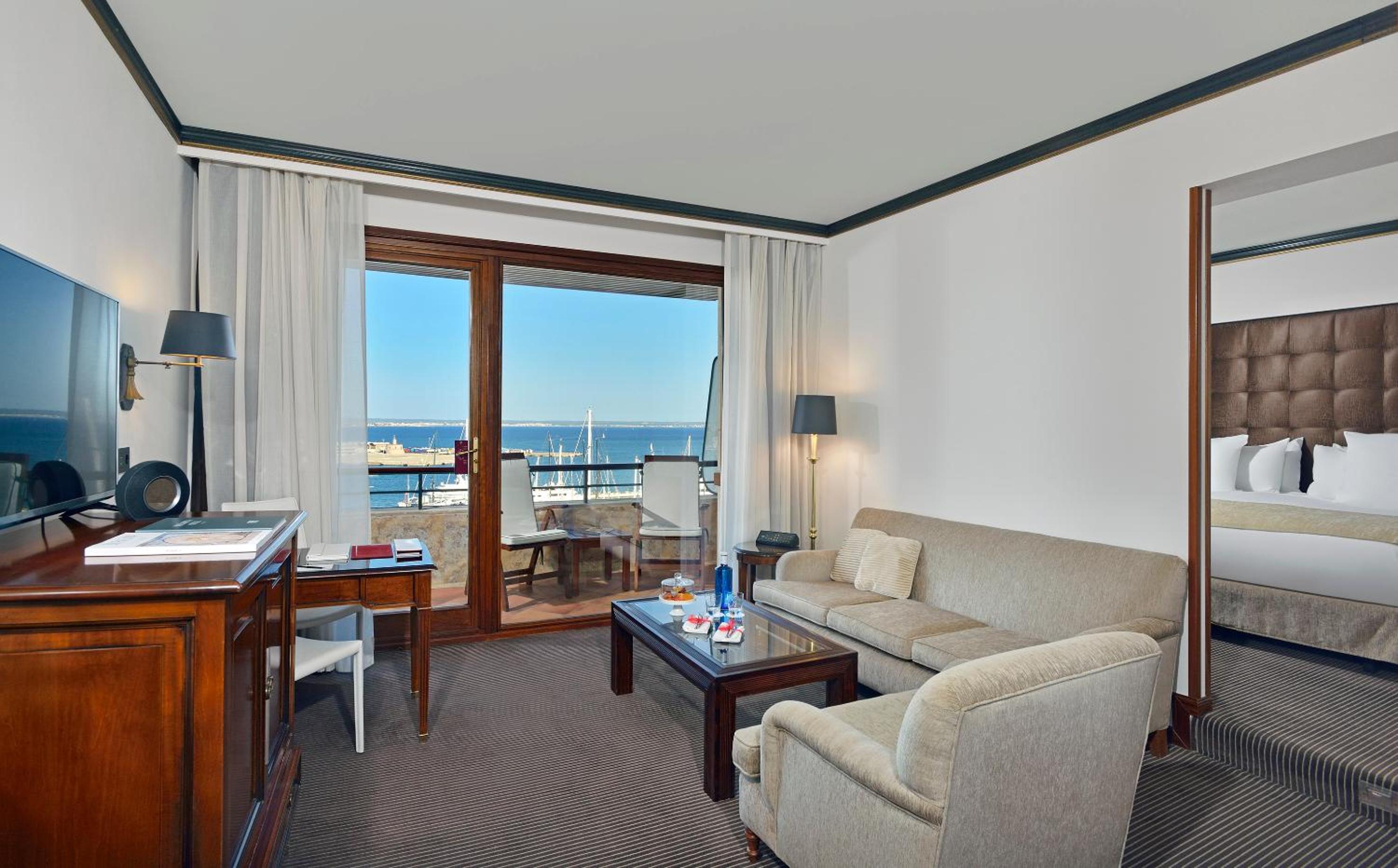 Red Level Supreme Room with Sea and Cathedral View