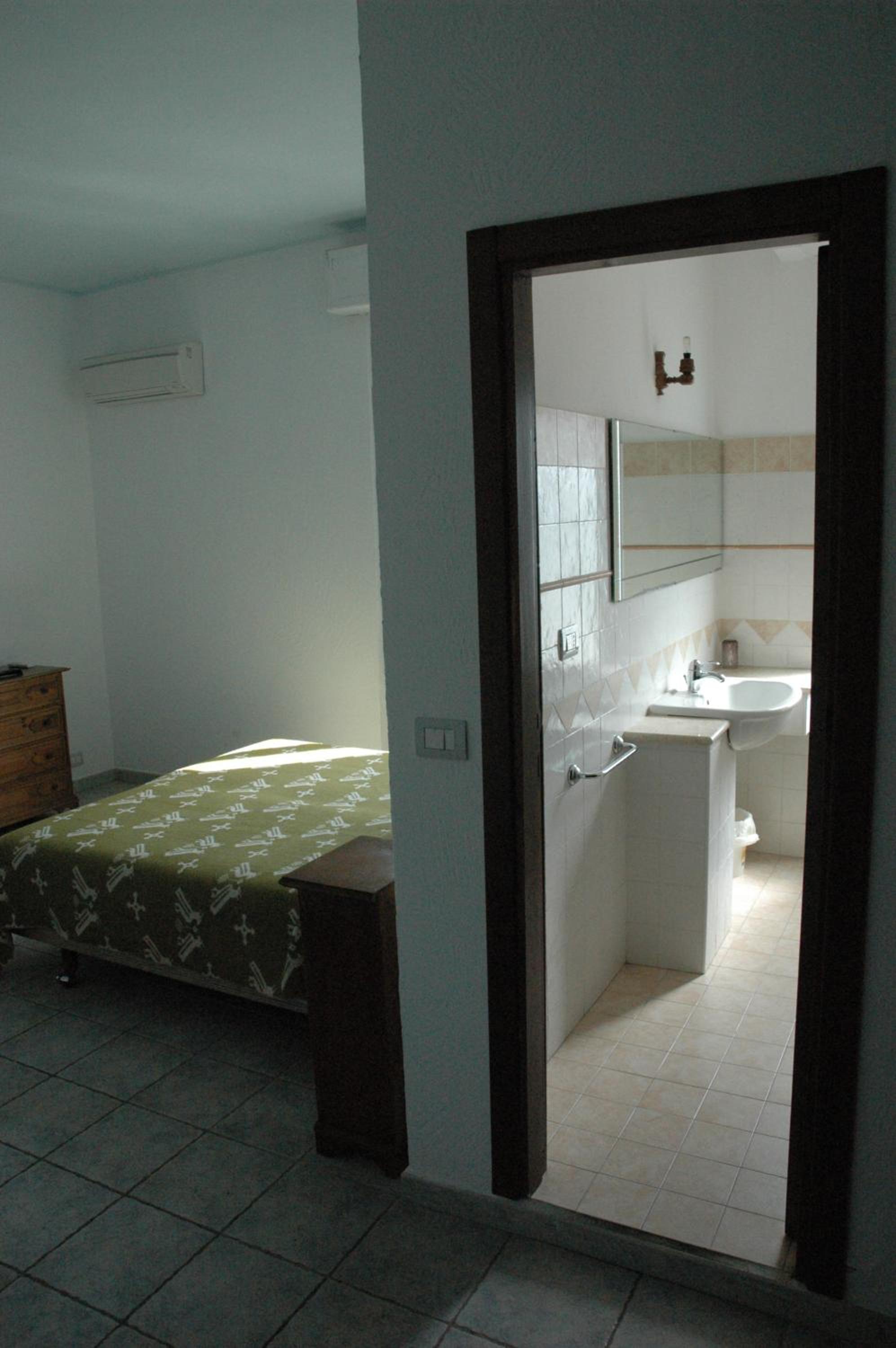 One-Bedroom Apartment (3 Adults) photo 3