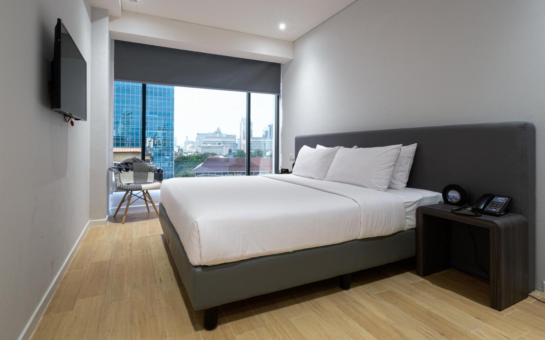 Executive Queen Room