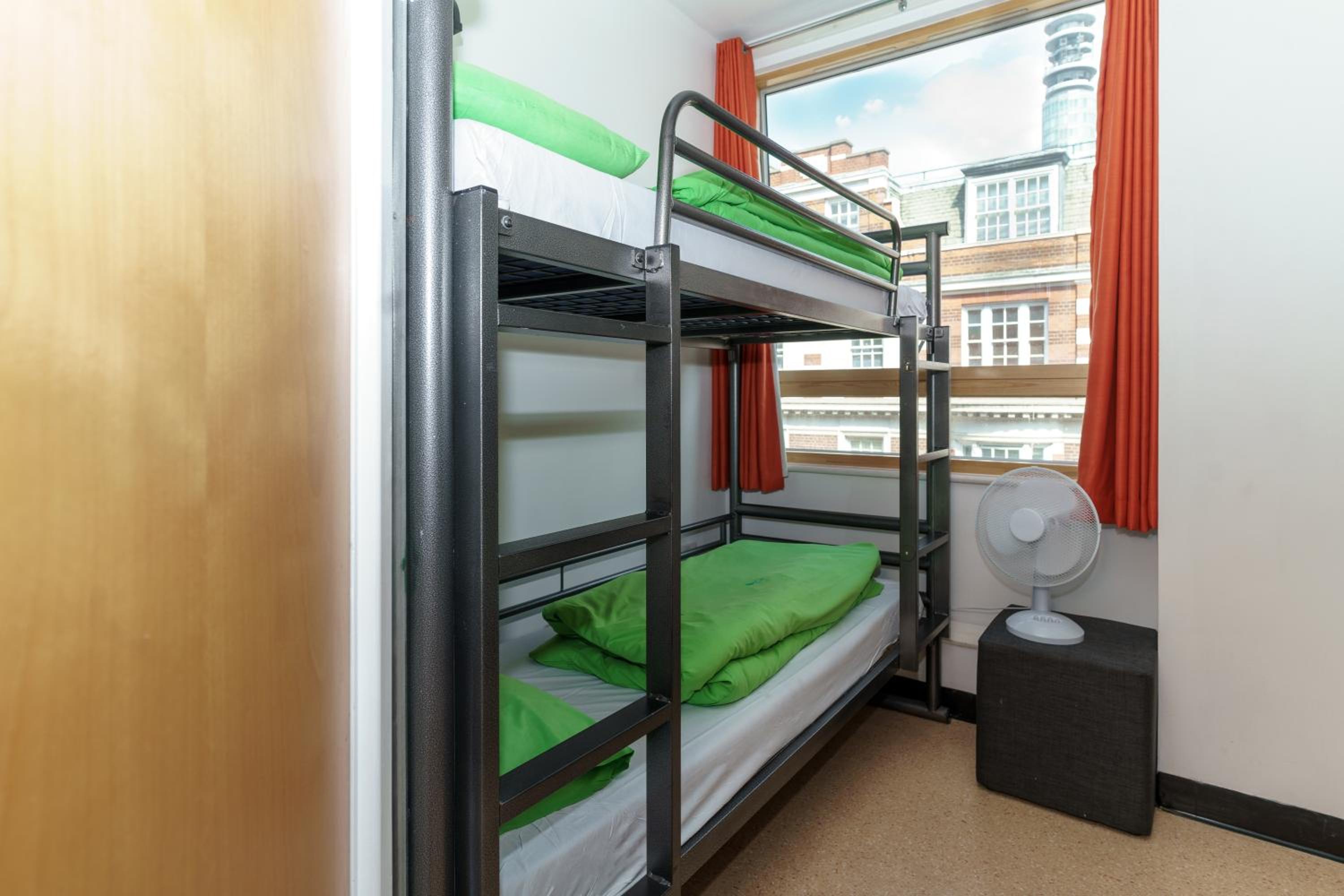 Standard Twin Room photo 2