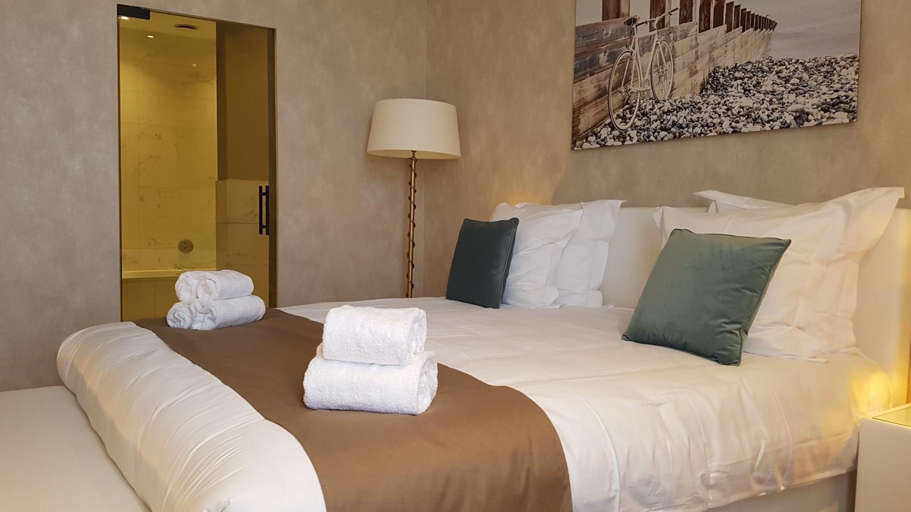 Large Double Room