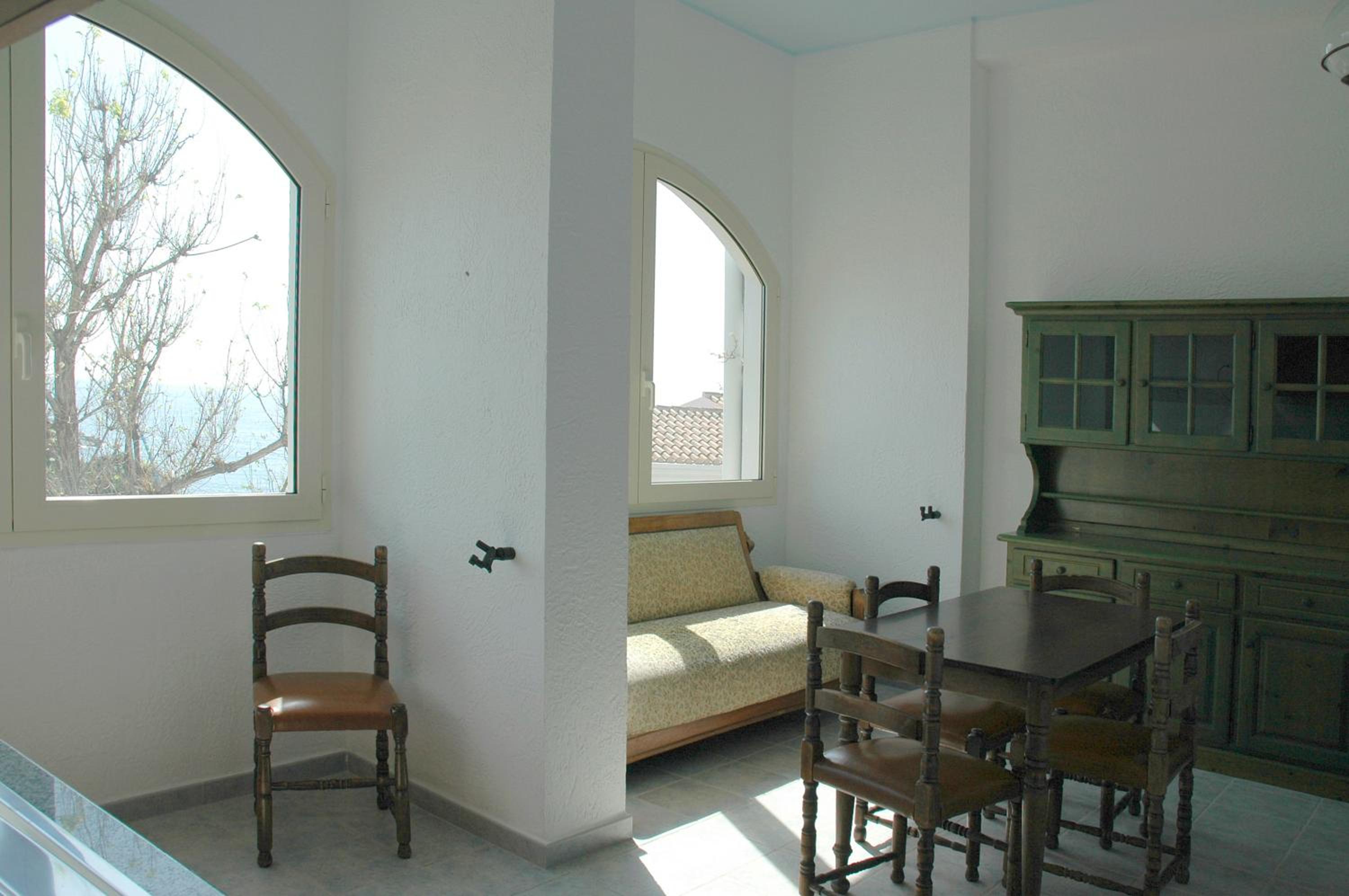 Two-Bedroom Apartment (5 Adults) photo 1