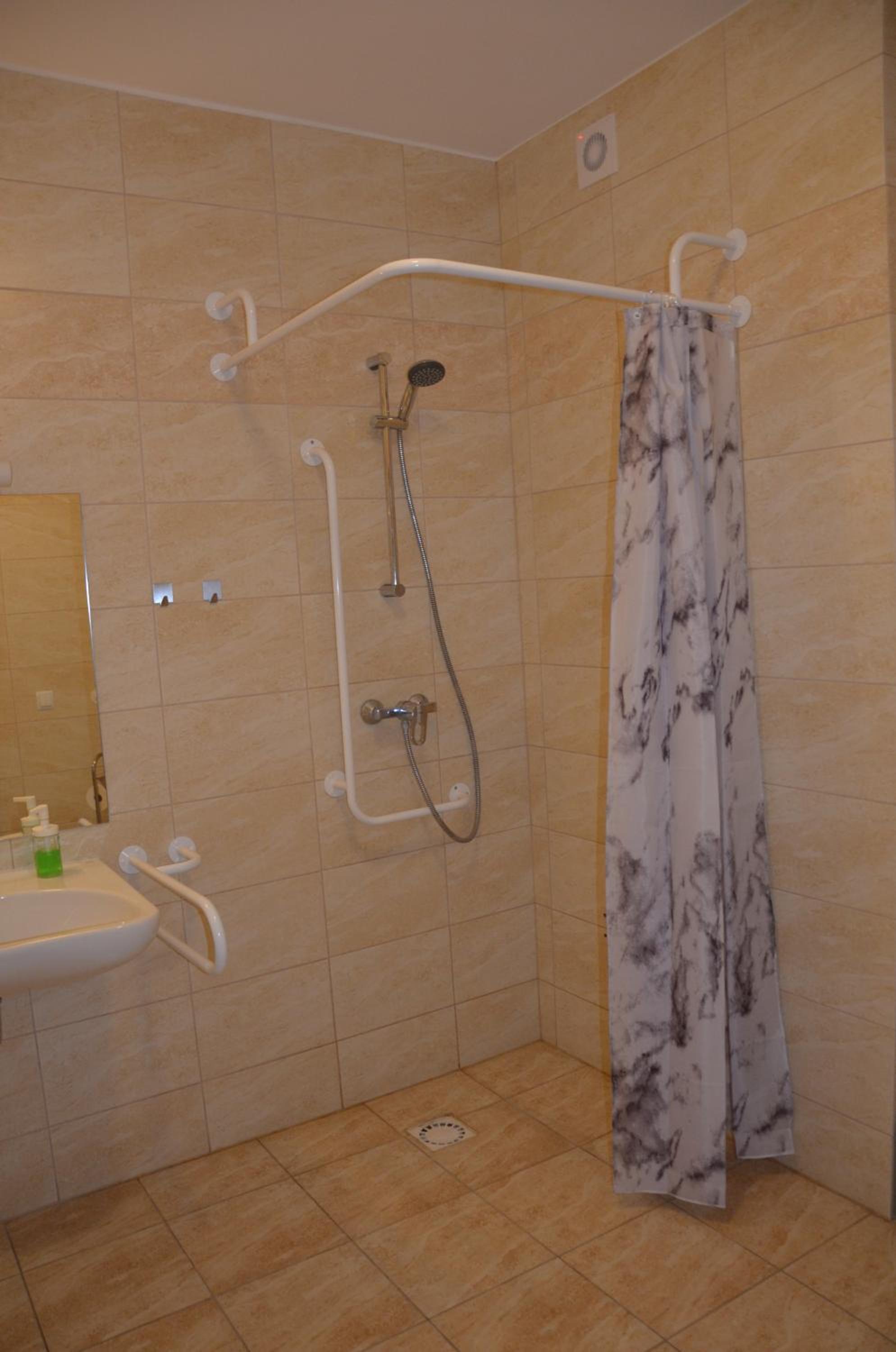 Family Room - Disability Access photo 2