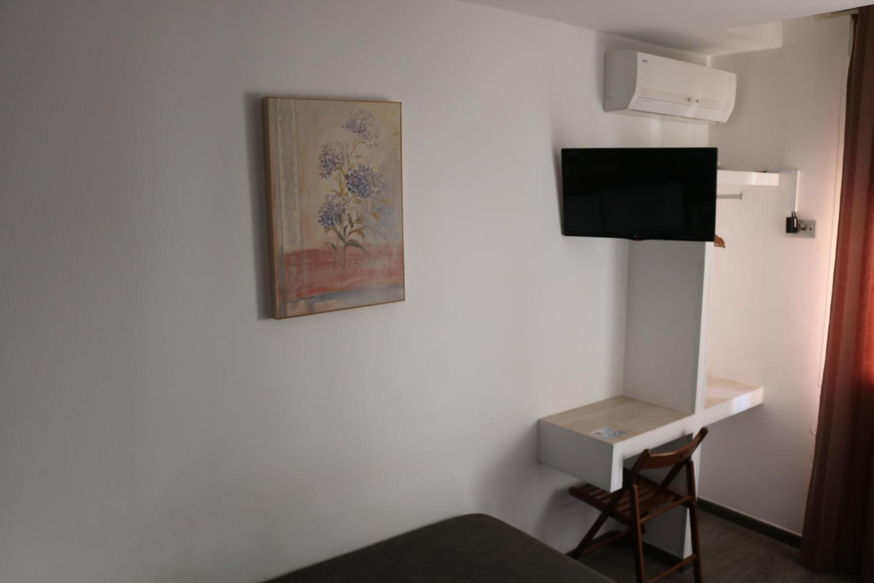 Small Double Room photo 3