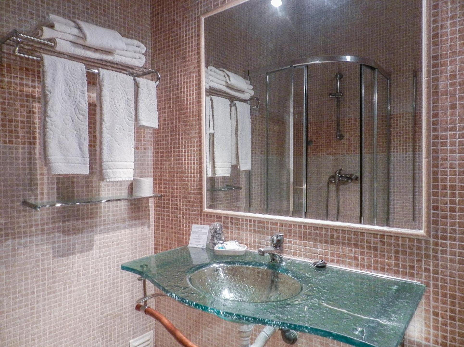 Two-Bedroom Apartment - Photo 2