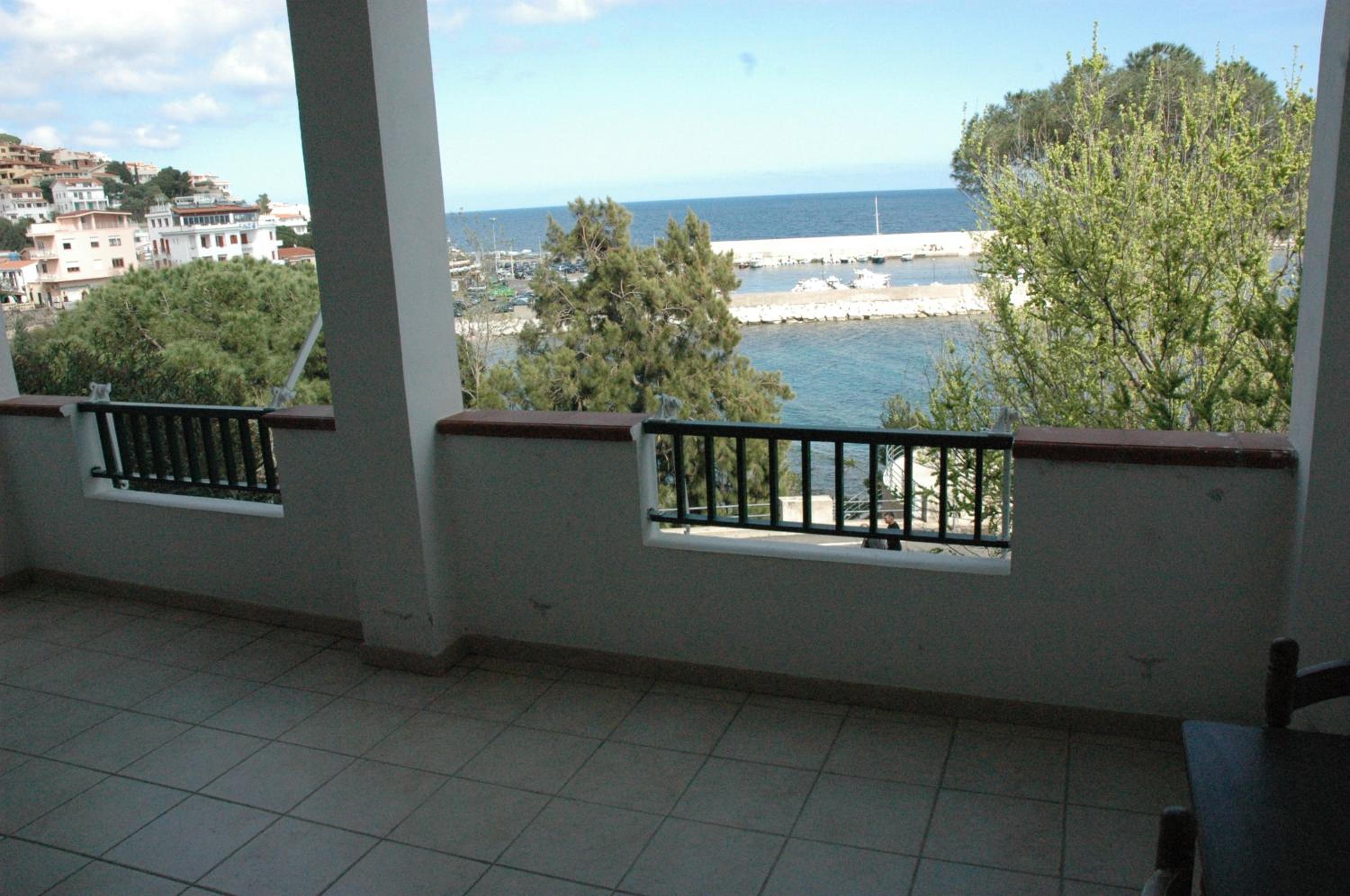 Two-Bedroom Apartment With Sea View (4 Adults) photo 2
