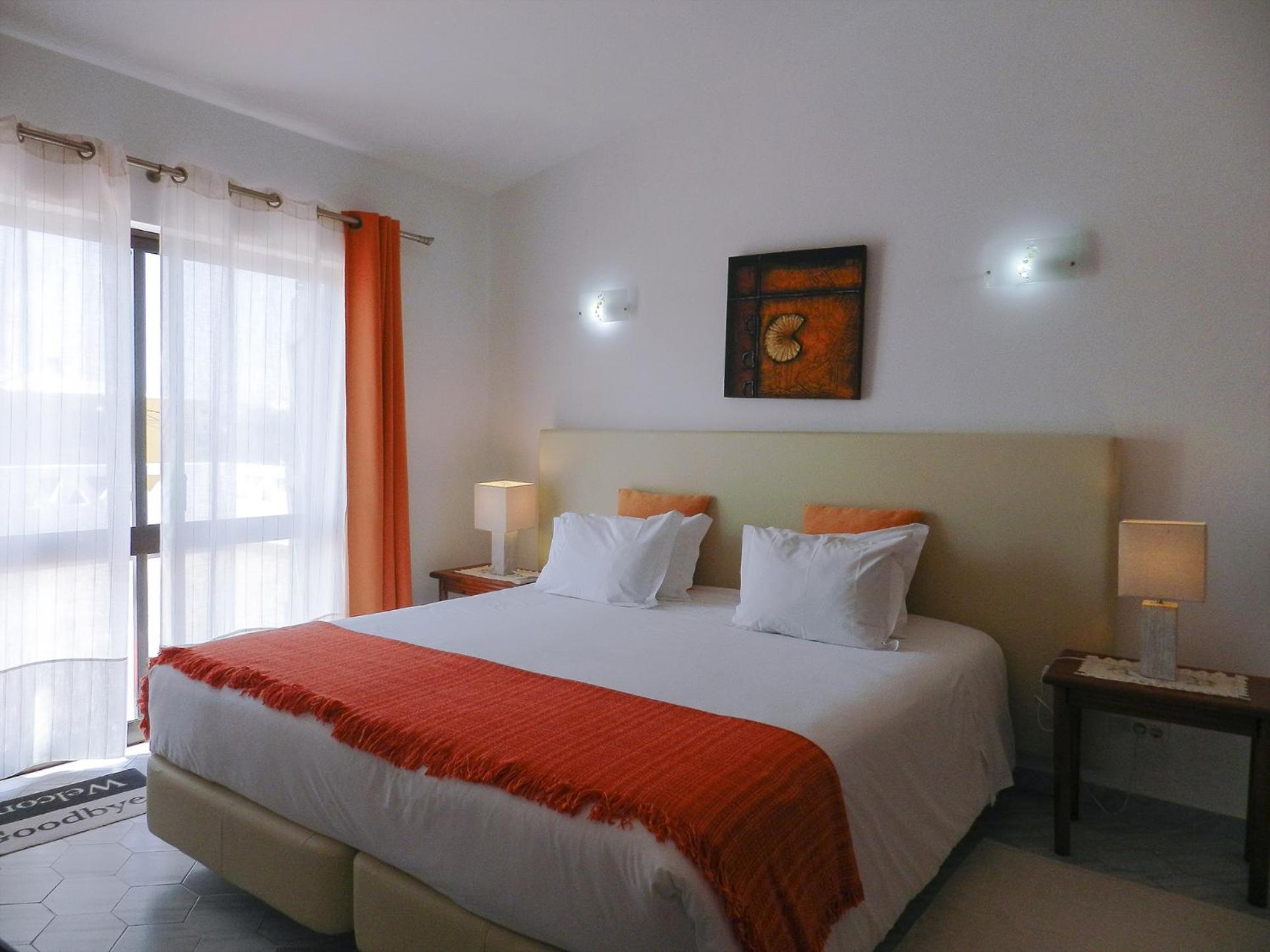 Apartment with Terrace photo 3