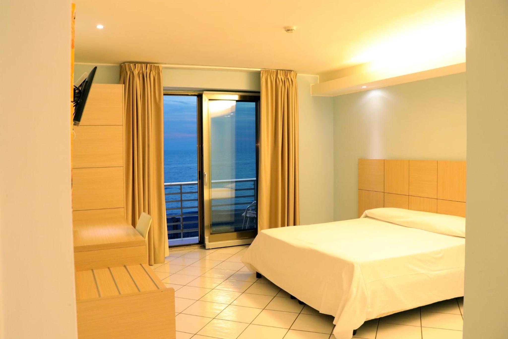 Superior Double or Twin Room with Sea View