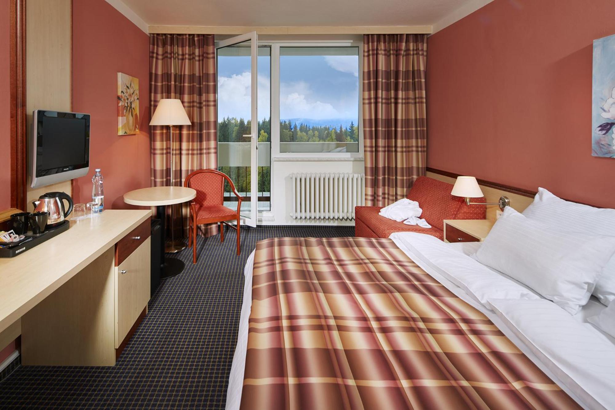 Executive Double Room with Balcony and Spa Access photo 2