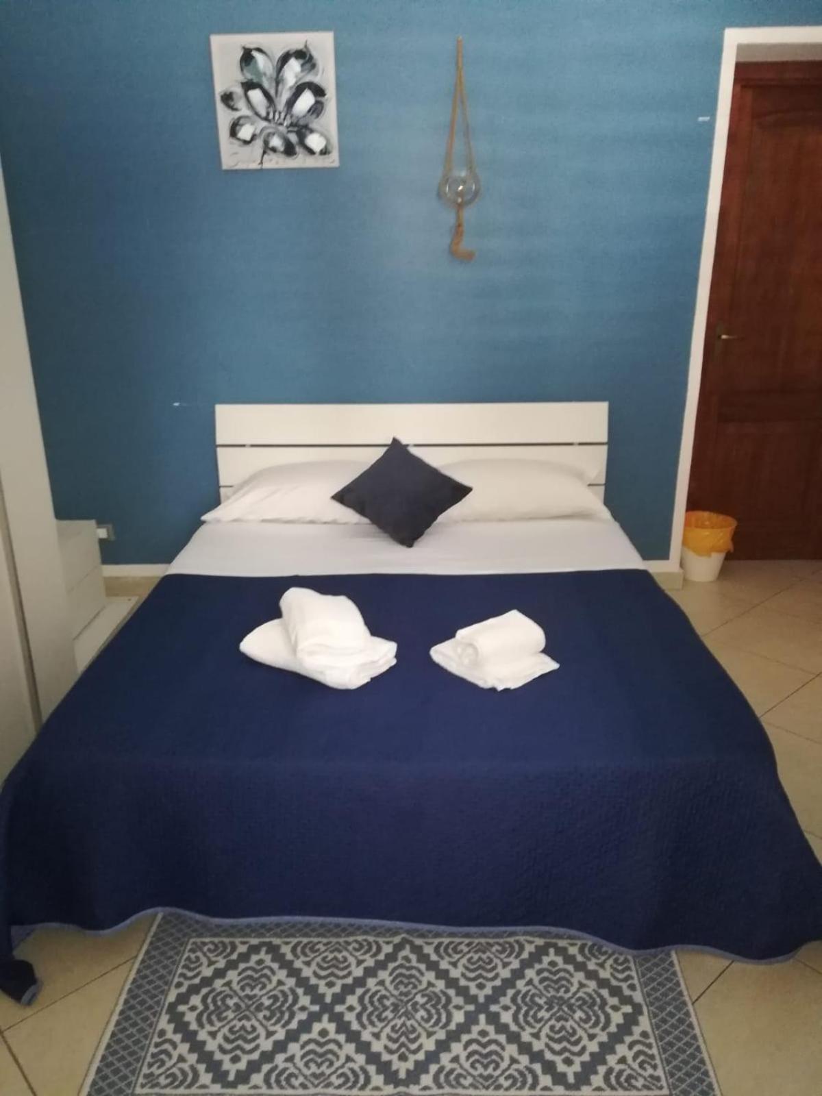 Deluxe Double or Twin Room - Photo 3