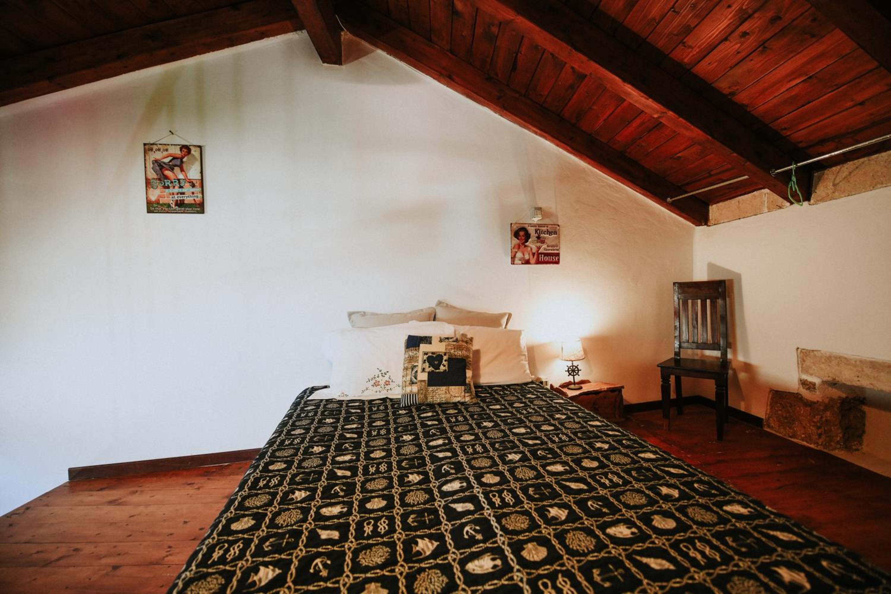 One-Bedroom House - Photo 2