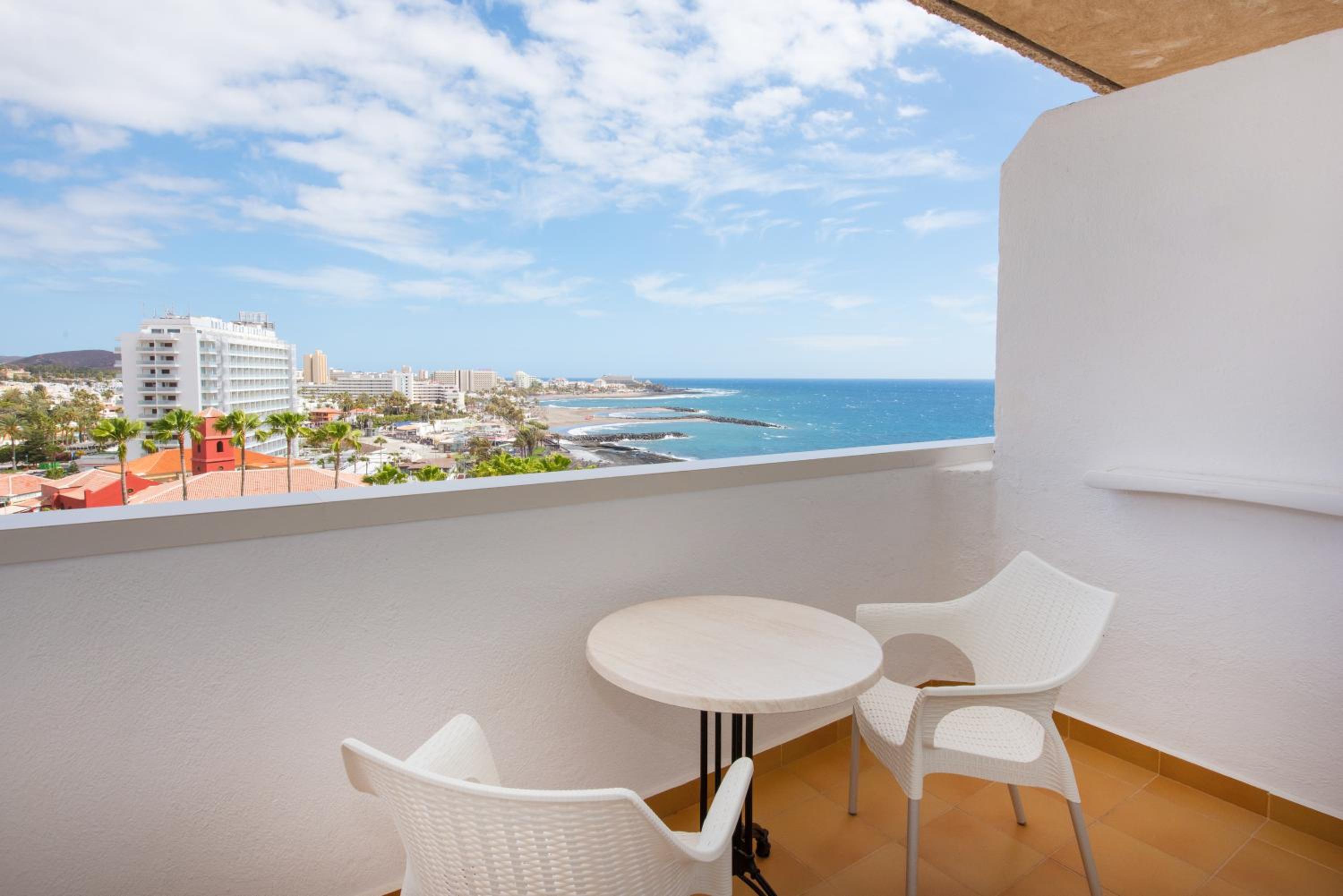 Double Room with Sea View - Photo 6