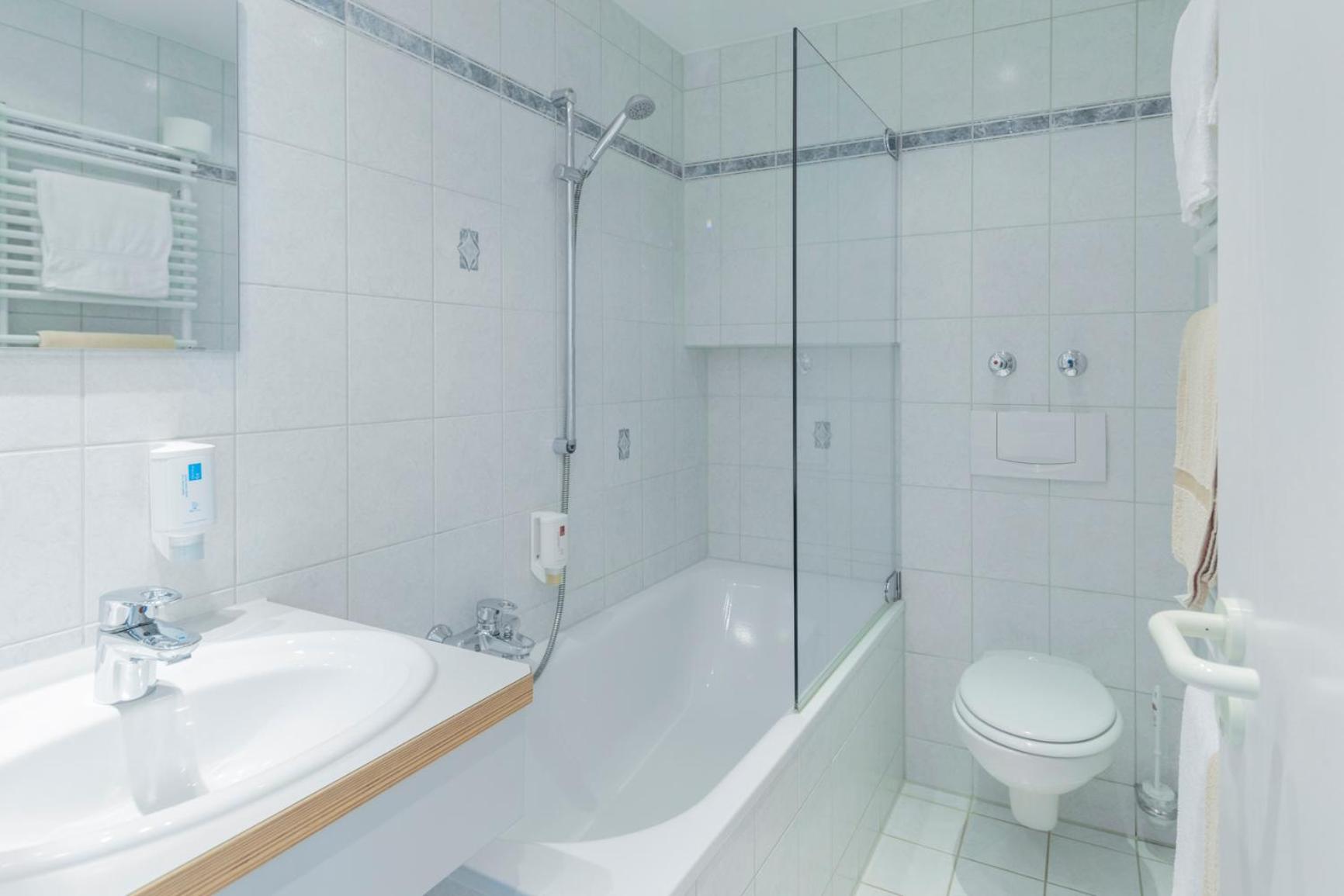 Double Room - Photo 3