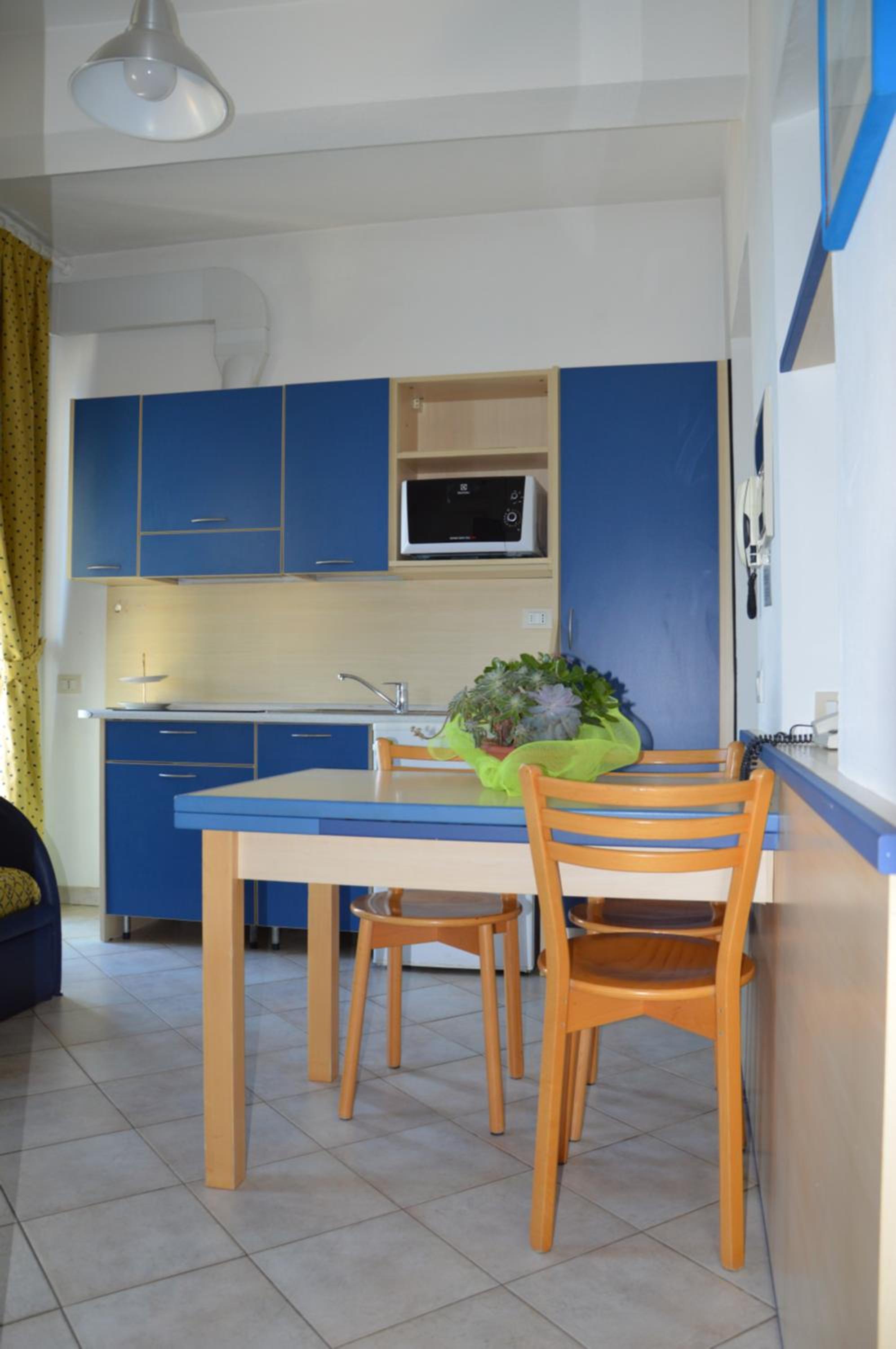 Apartment photo 2