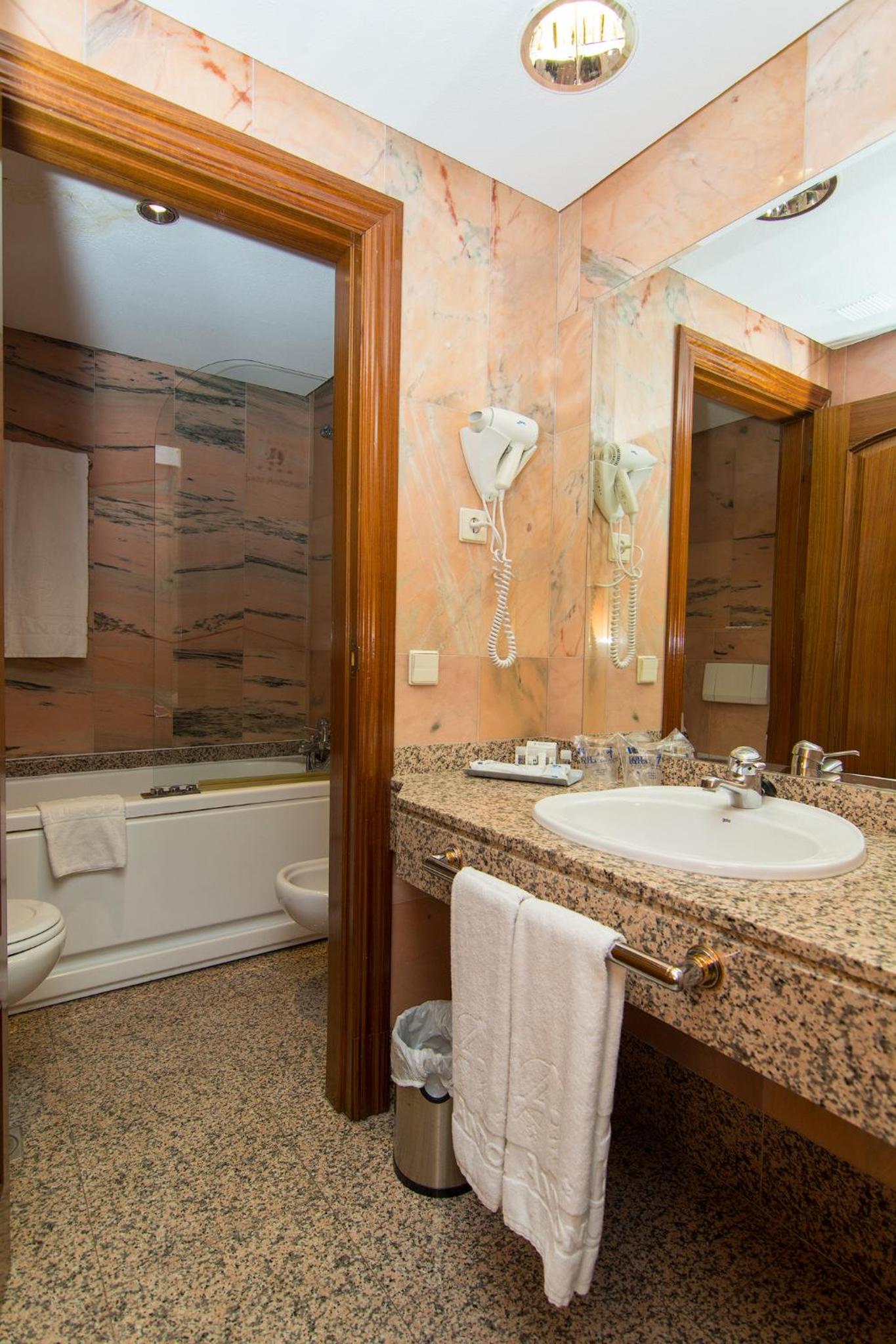 Superior Double or Twin Room photo 2