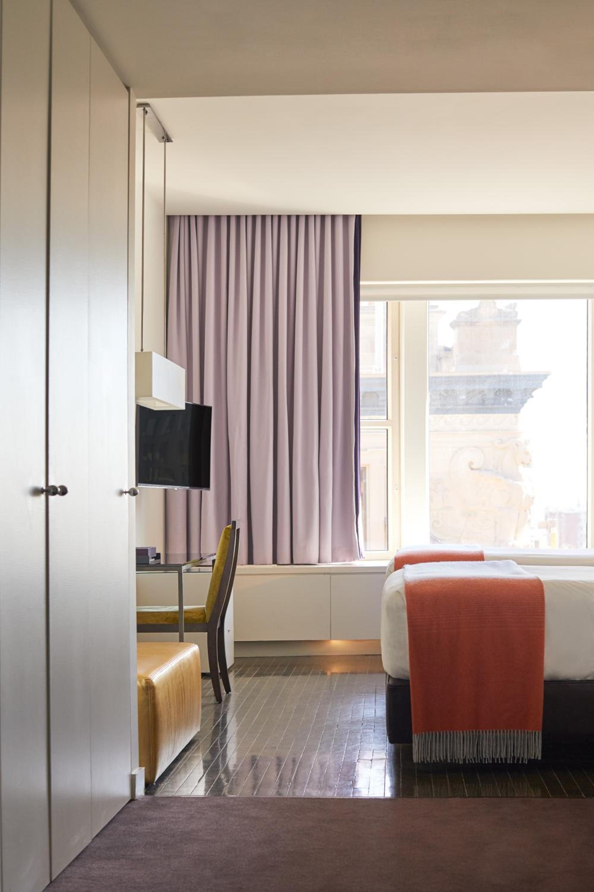Superior Double Room with Two Double Beds - Photo 2