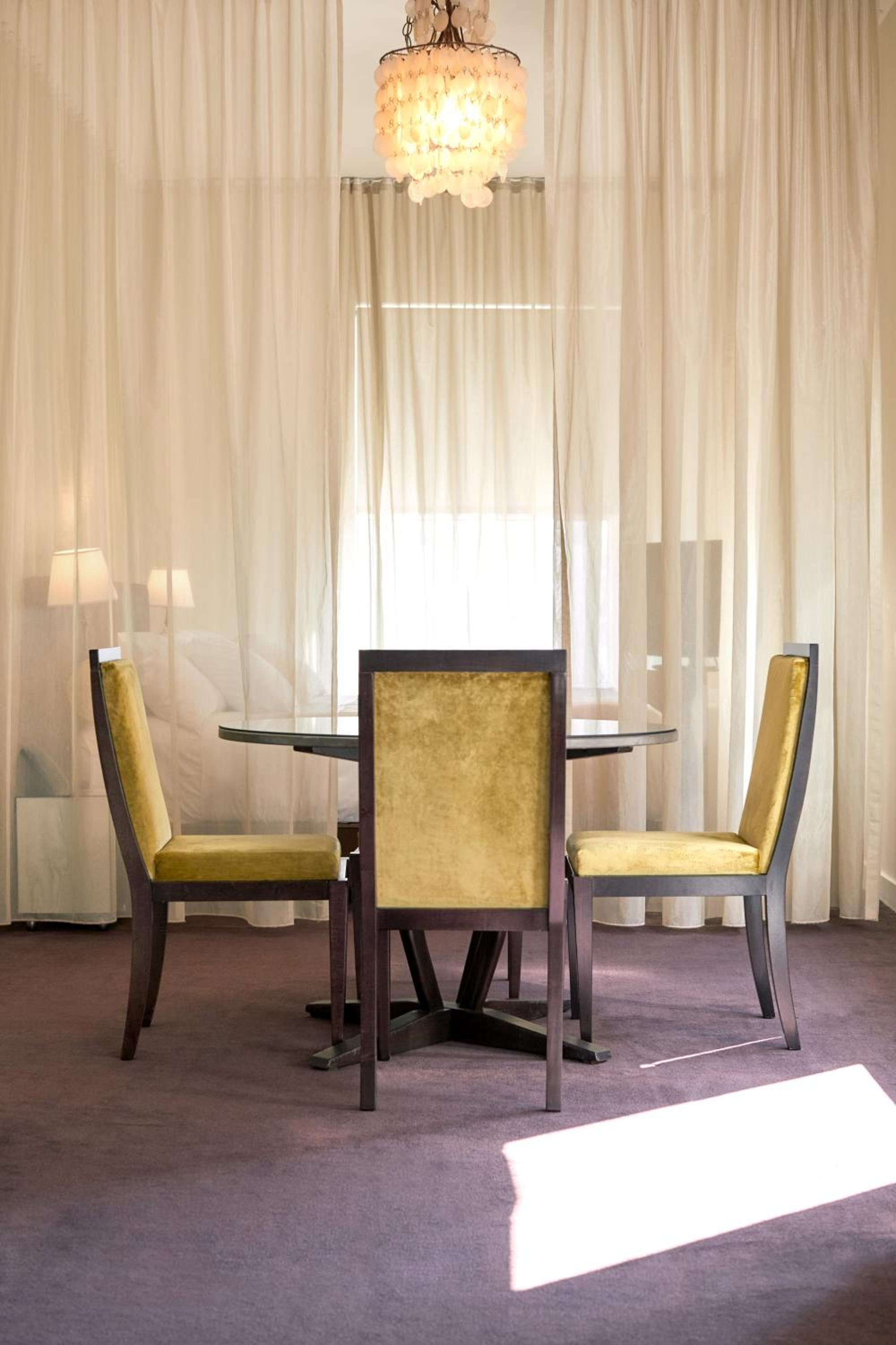 Deluxe Suite - Photo 3