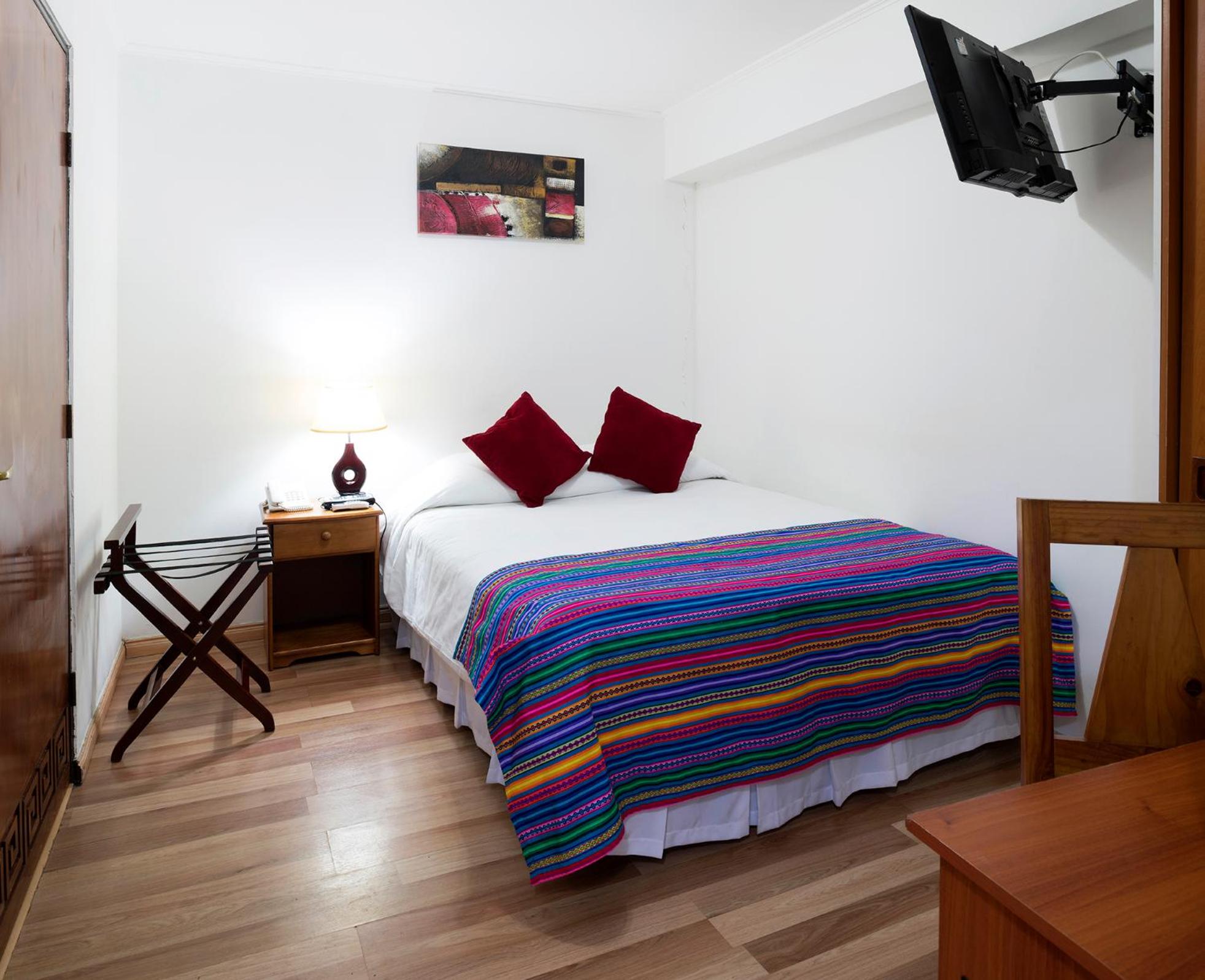 Single Room with Bathroom photo 1