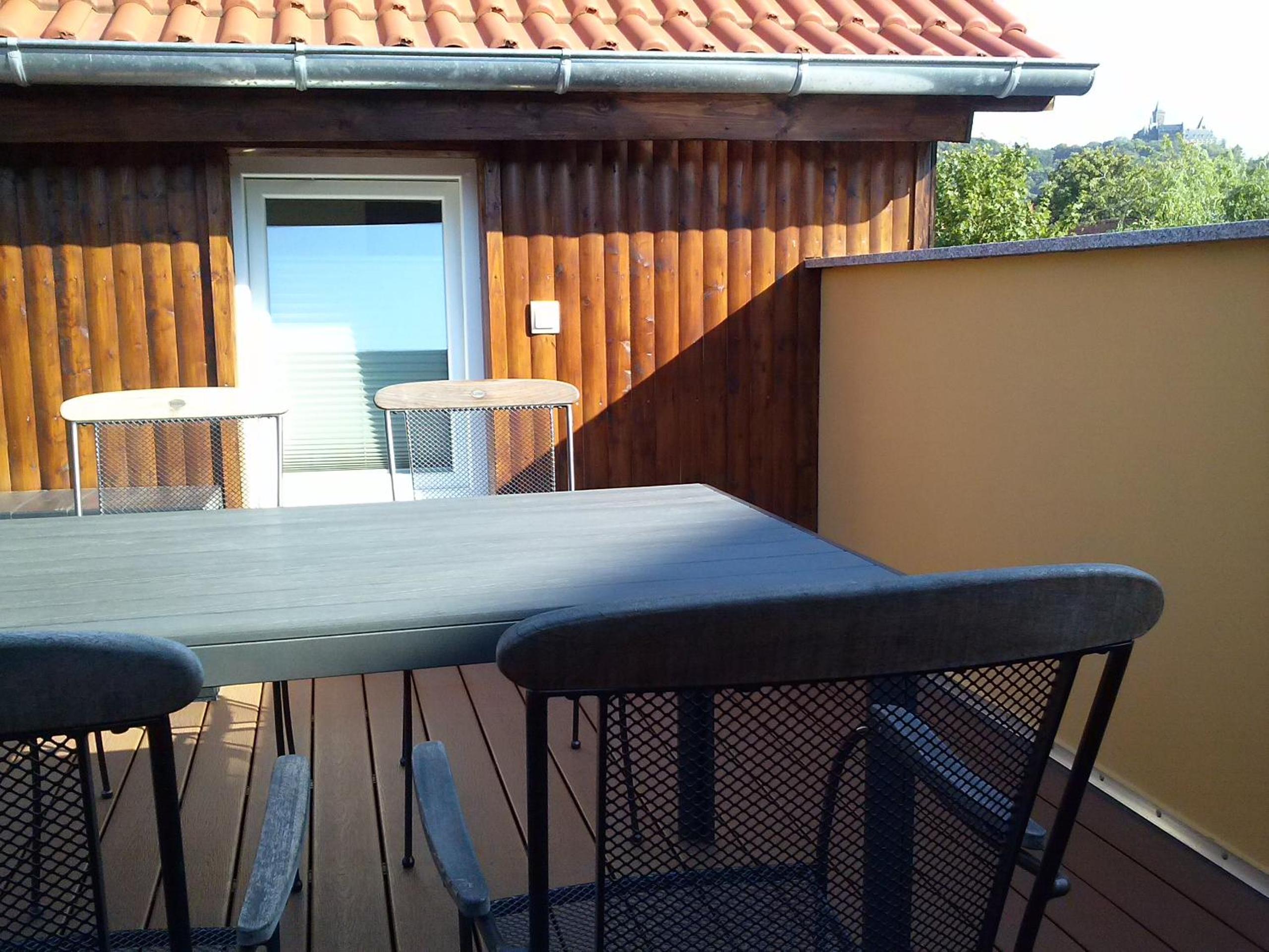 Apartment with Balcony photo 3