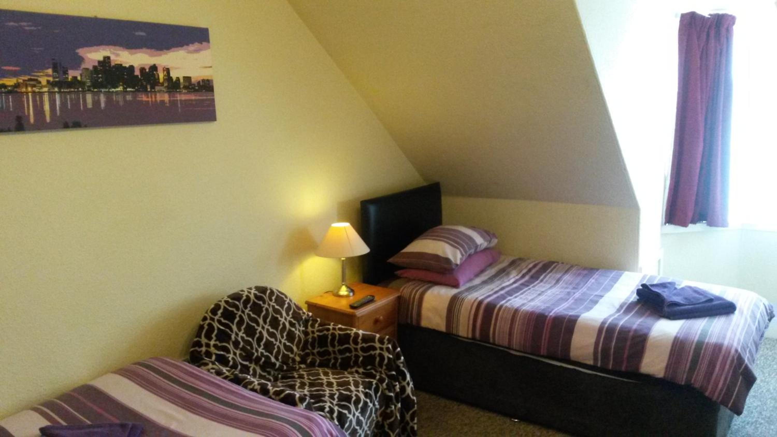 Twin Room with Shared Bathroom photo 1