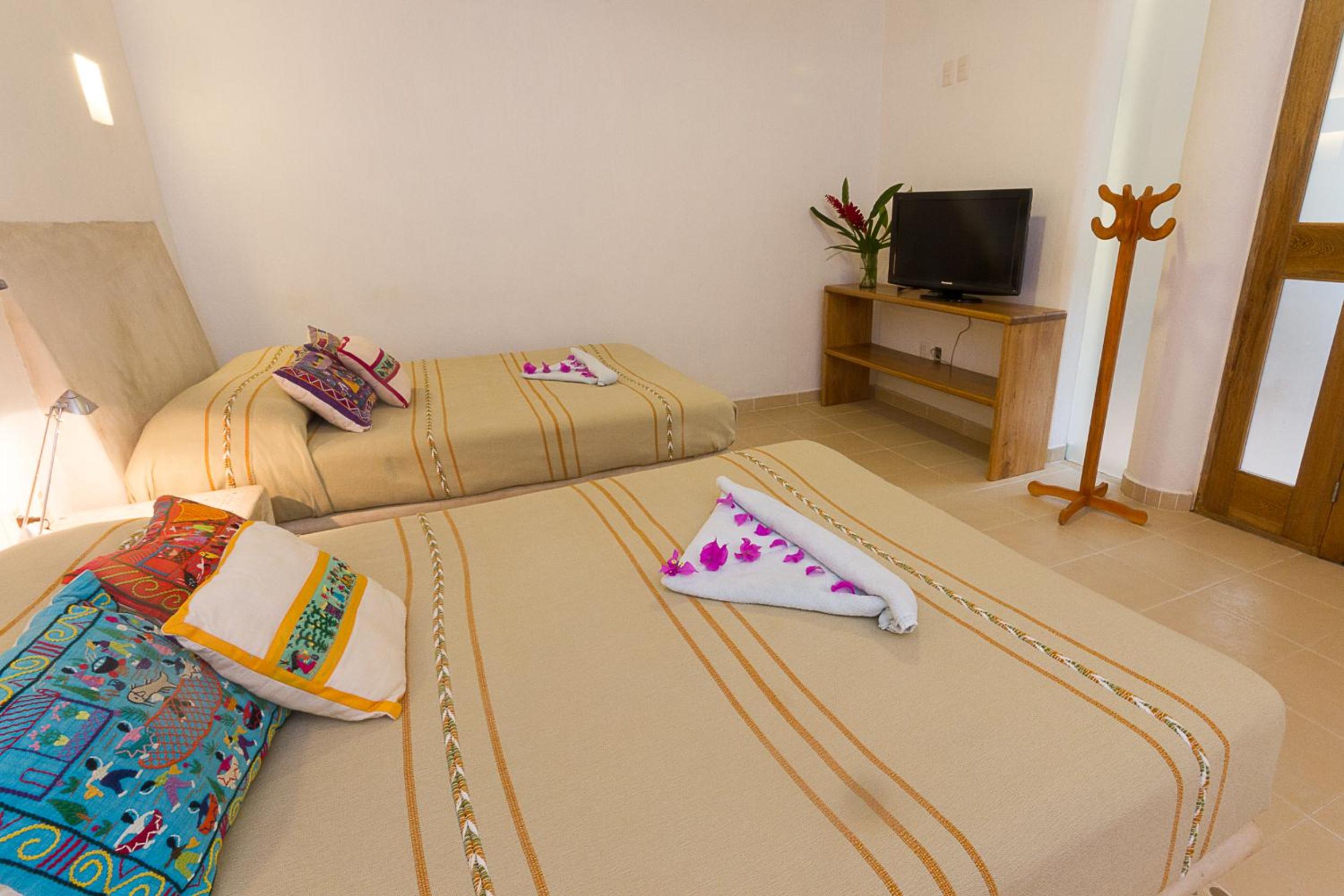 Twin Room - Photo 1