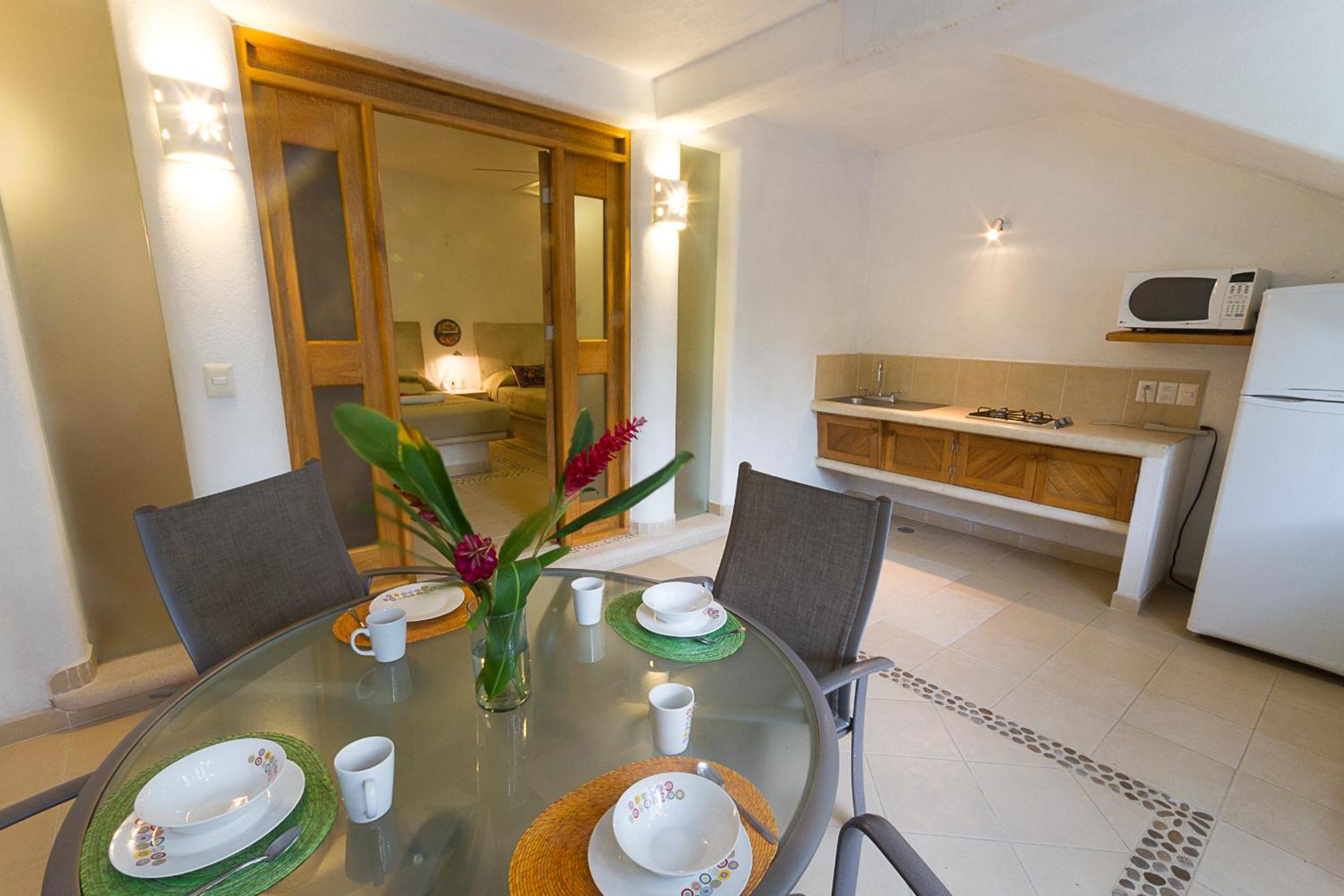 Standard Twin Room - Photo 2