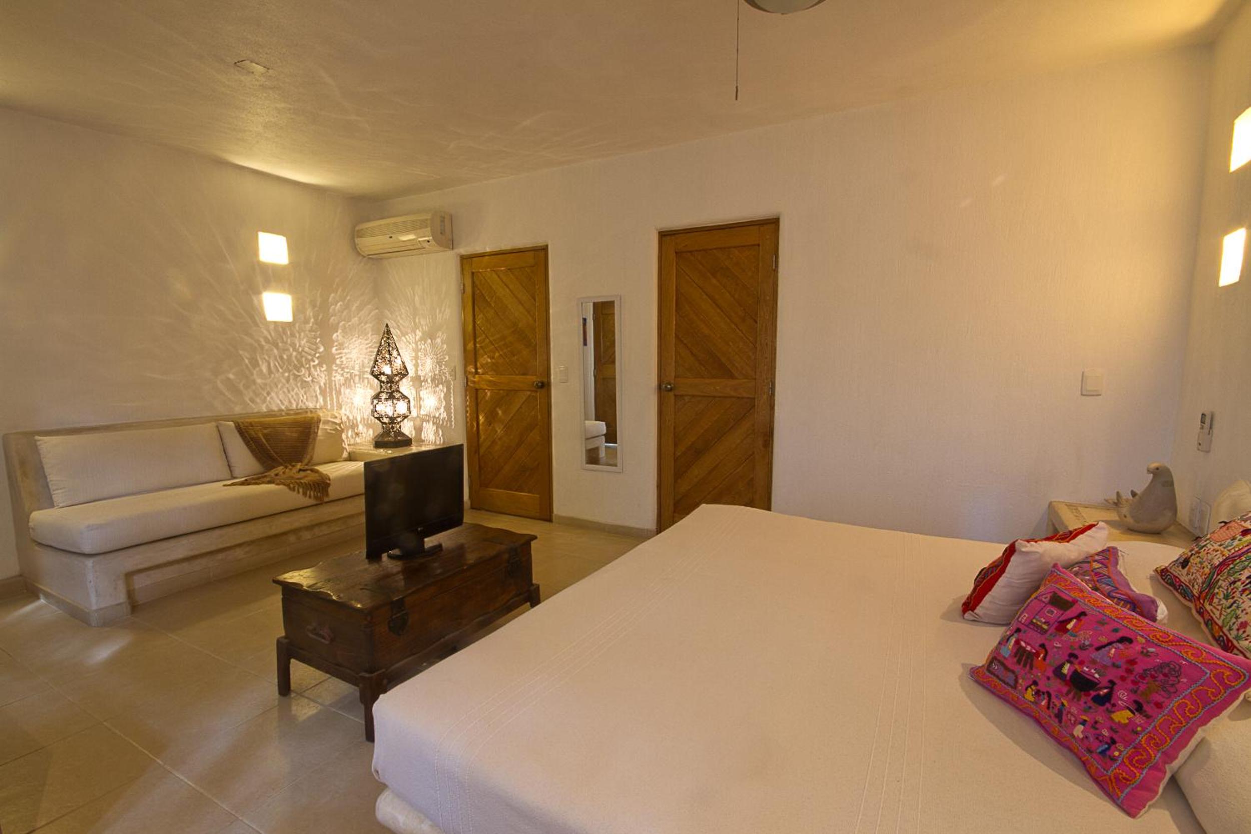 Double Room - Photo 4