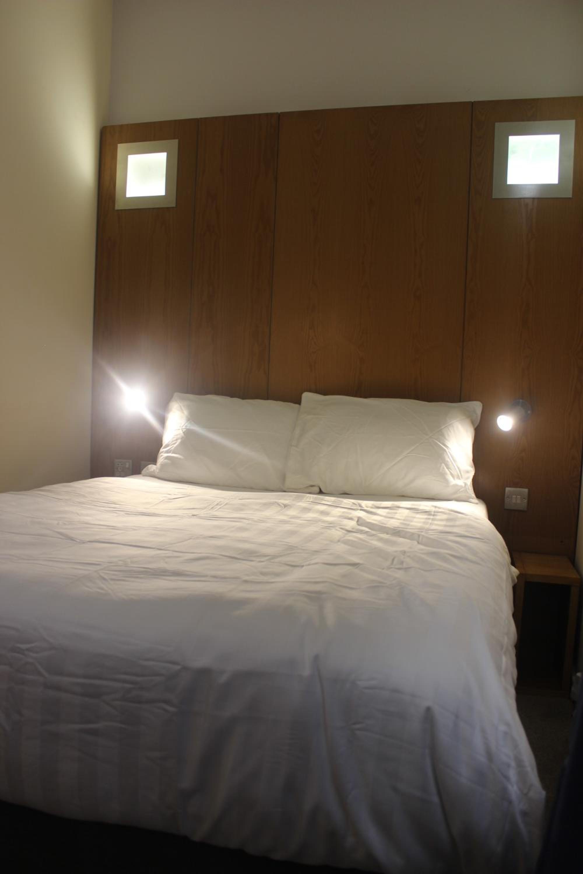 Double Room with Private Bathroom - Photo 6