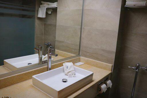 Standard Double Room - Photo 4