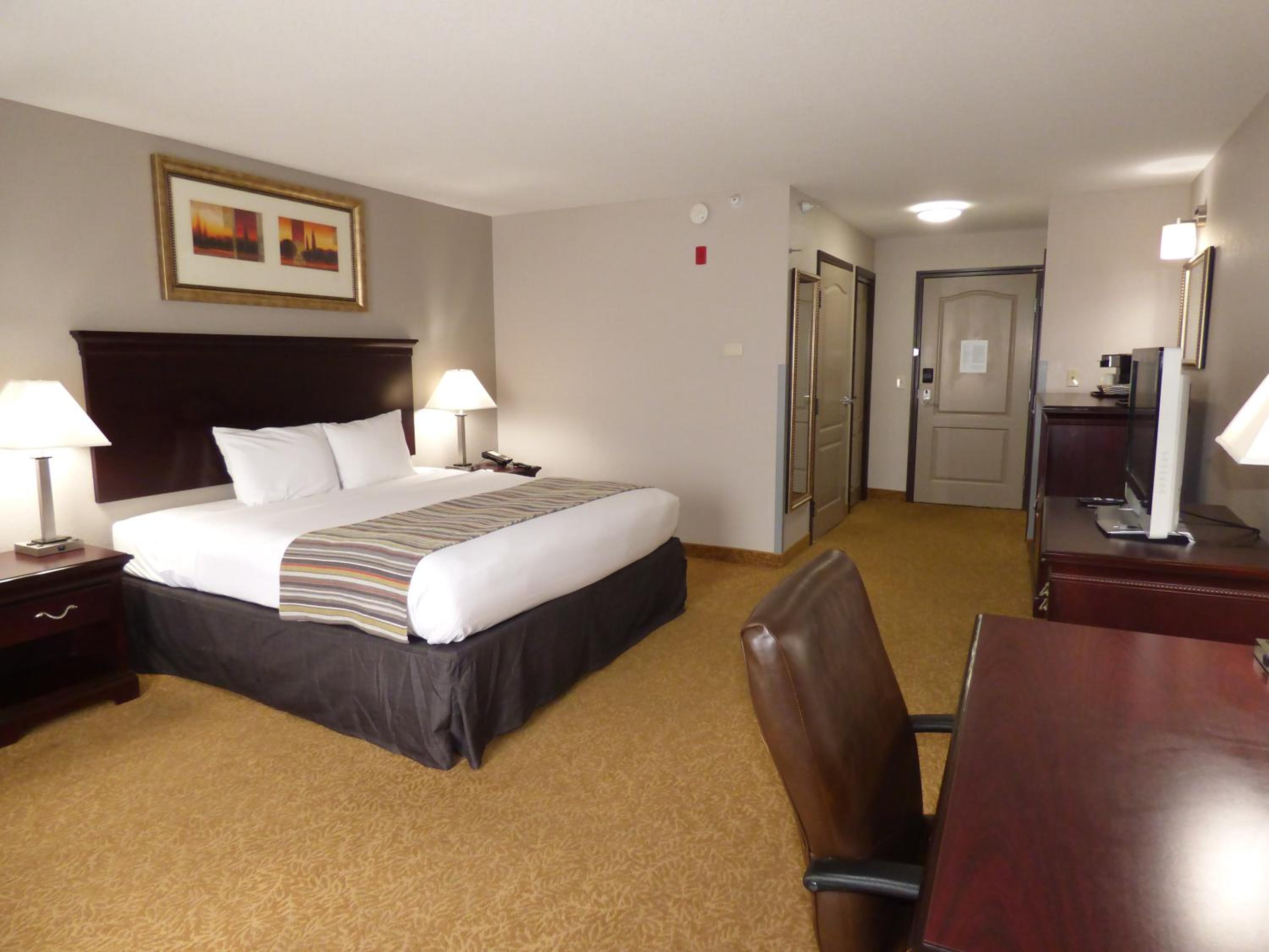 King Room - Disability Access/Non-Smoking - Photo 5
