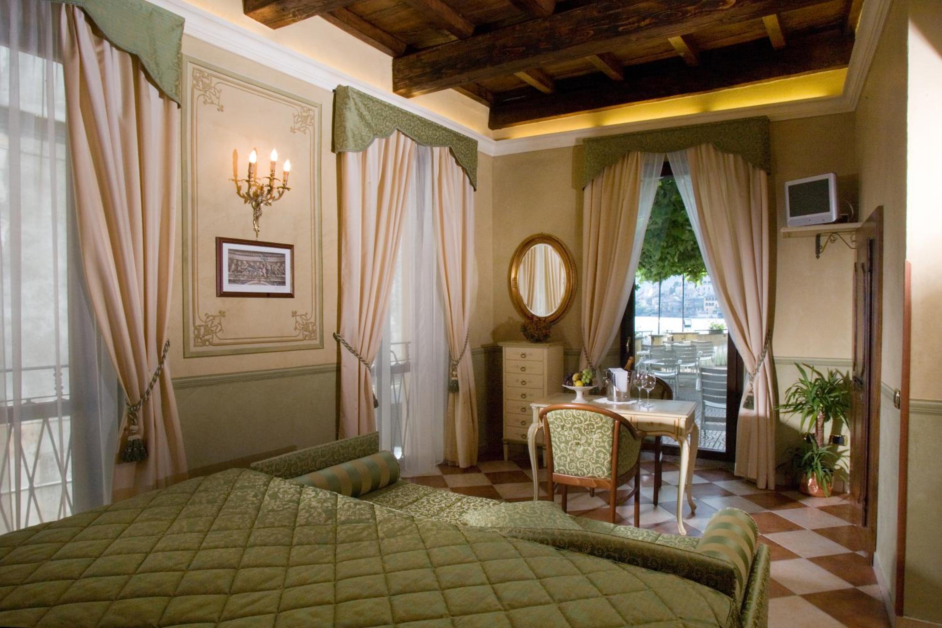 Suite photo 1