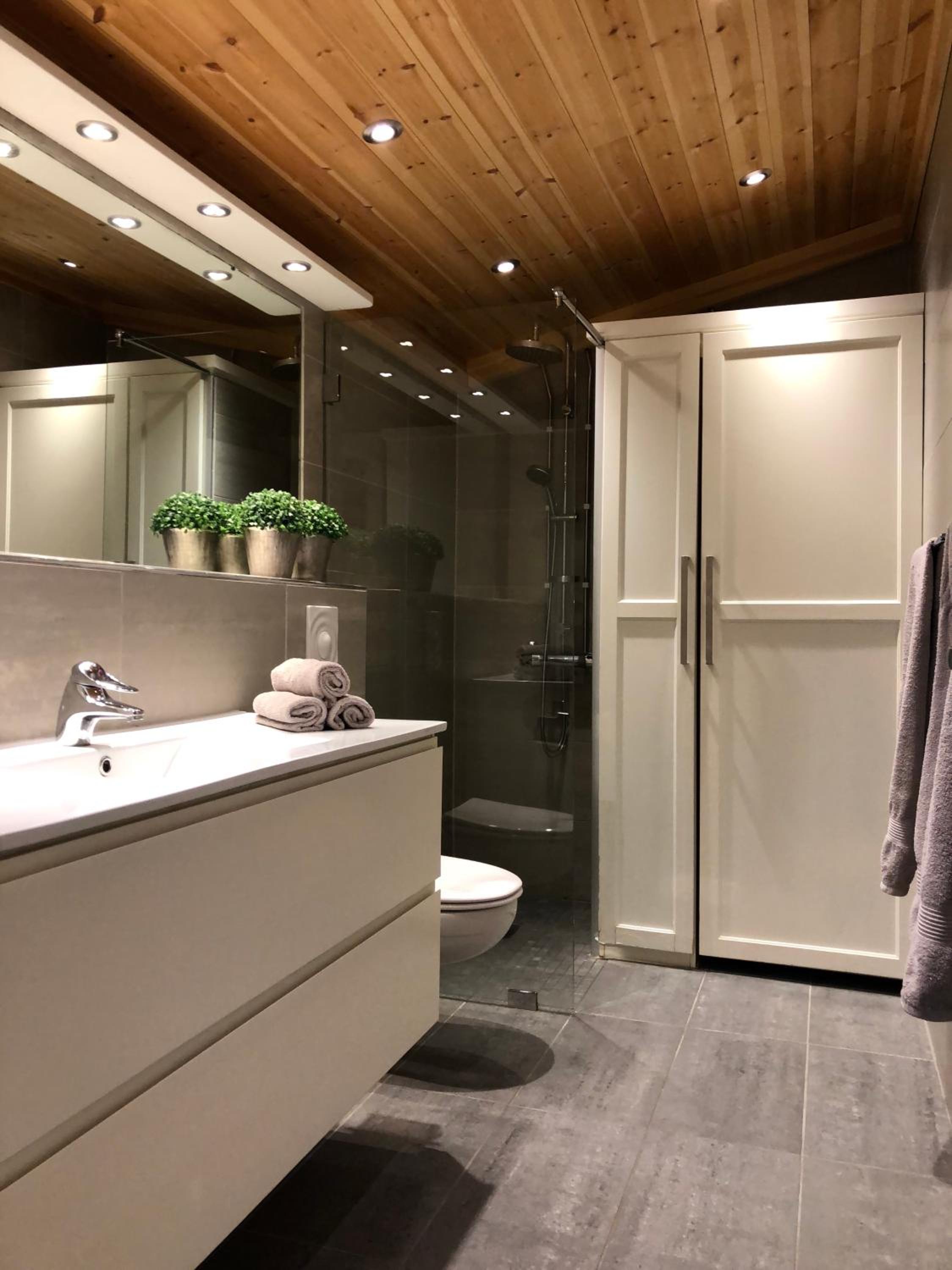 Two-Bedroom Holiday Home - Photo 7