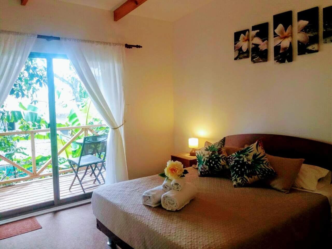 One-Bedroom Bungalow