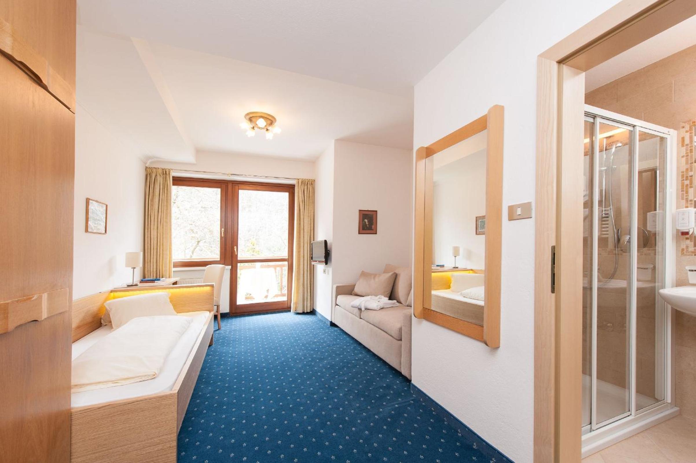 Comfort Single Room with Balcony