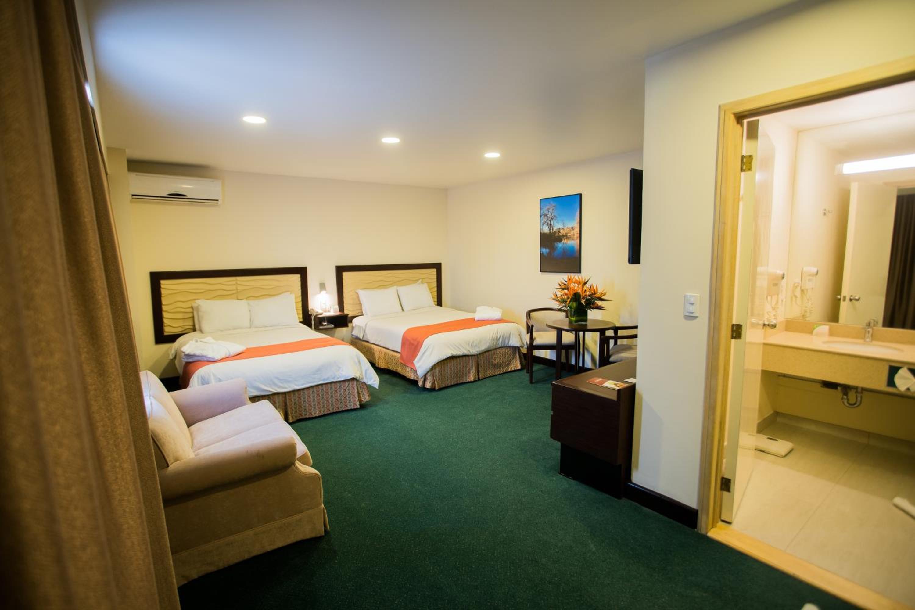 Suite with Two Double Beds - Non-Smoking