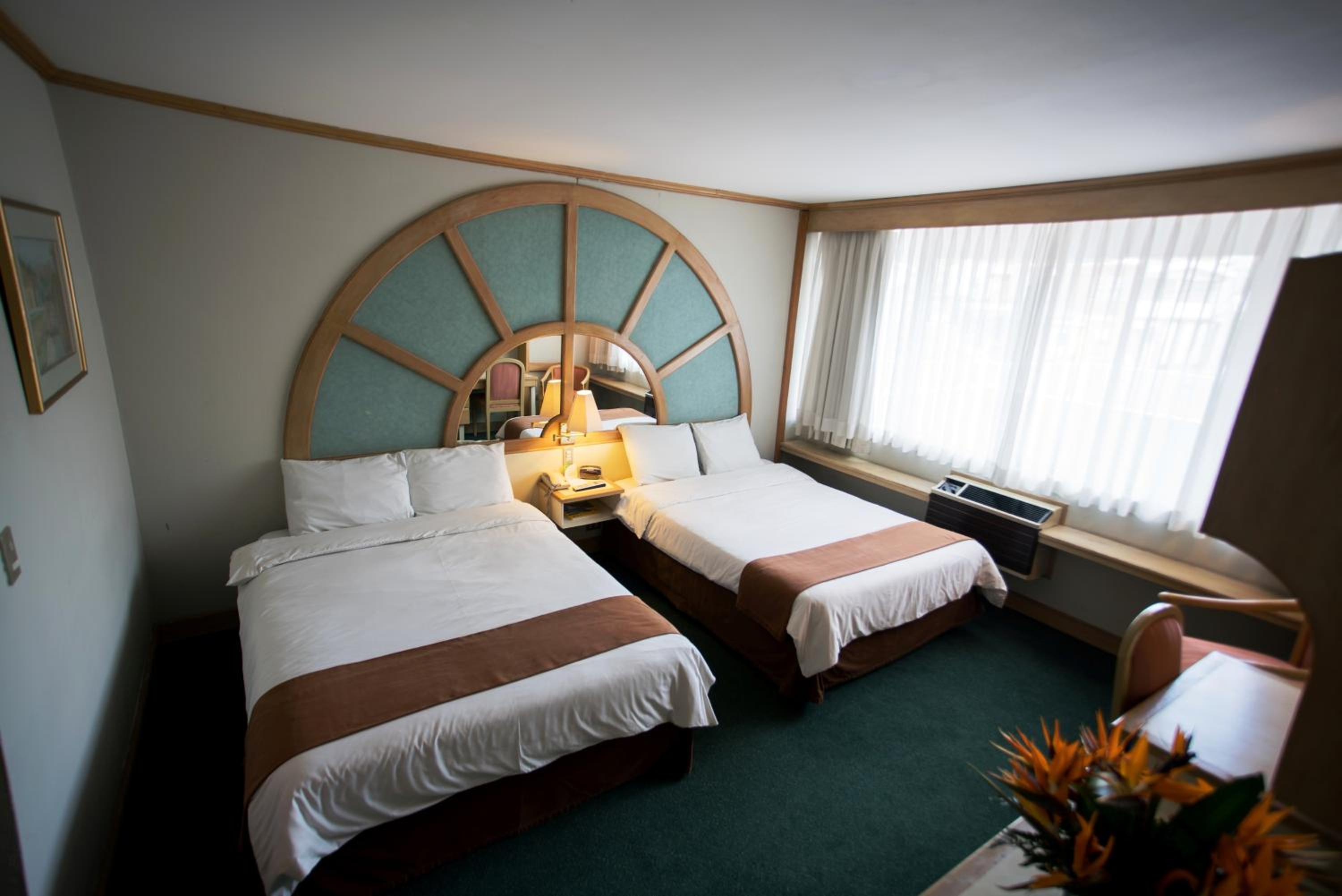 Double Room with Two Double Beds - Non-Smoking - Photo 5