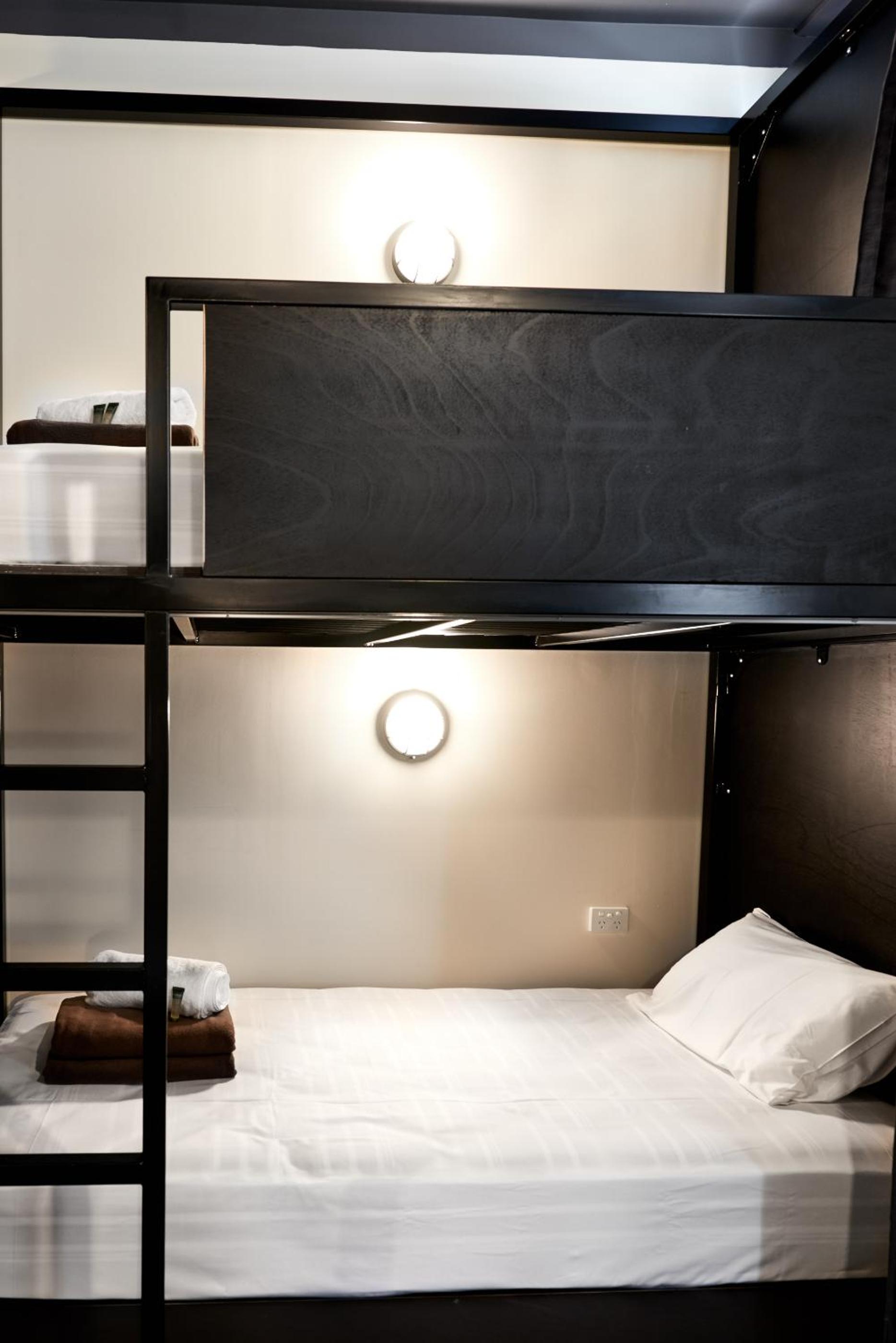 Single Bed in Female Dormitory Room with Shared Bathroom