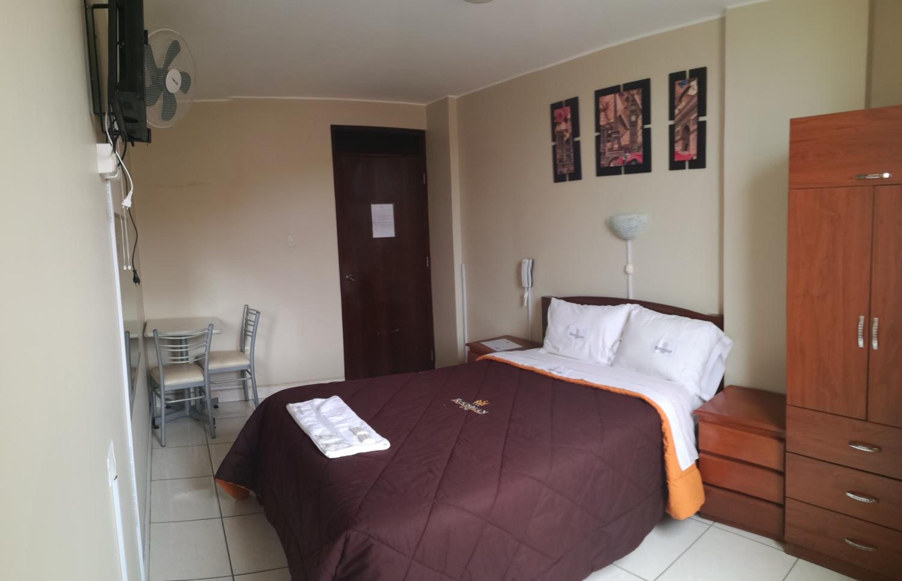 Budget Double Room photo 2