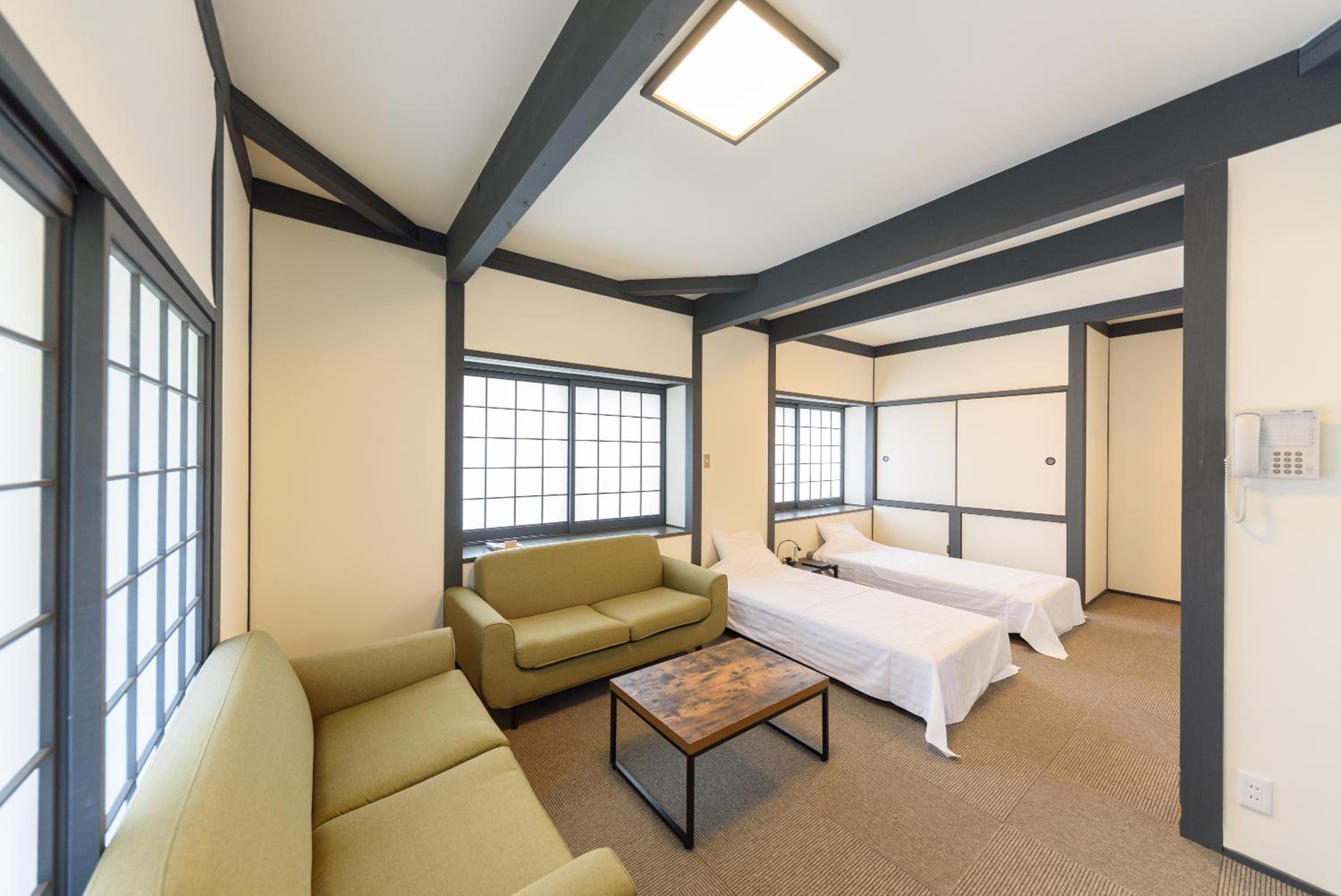 Japanese-Style Western Room with Shared Bathroom - Non-Smoking(Adult Female Only) photo 1